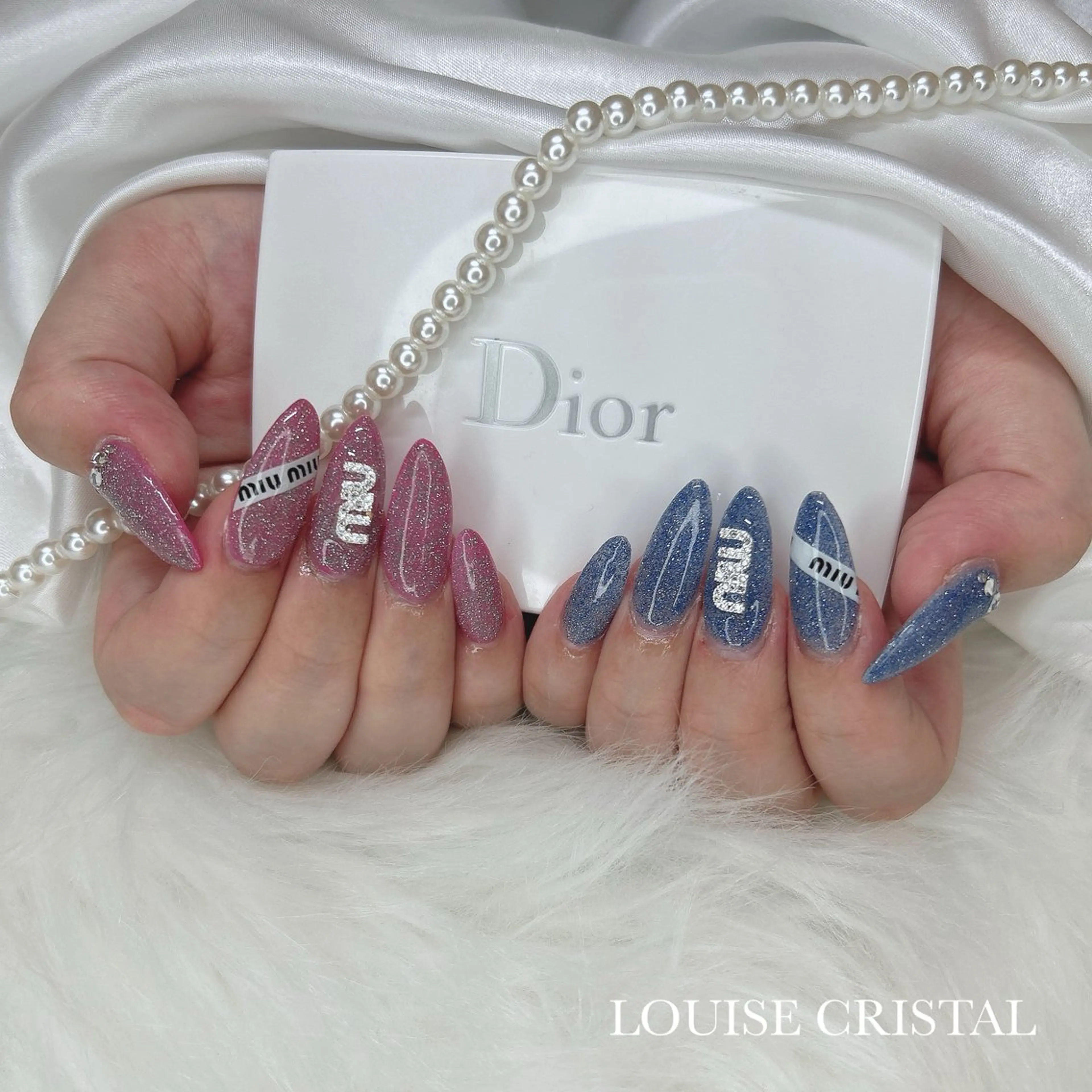 ネイル ハンドネイル LOUISE CRYSTALのネイルデザイン