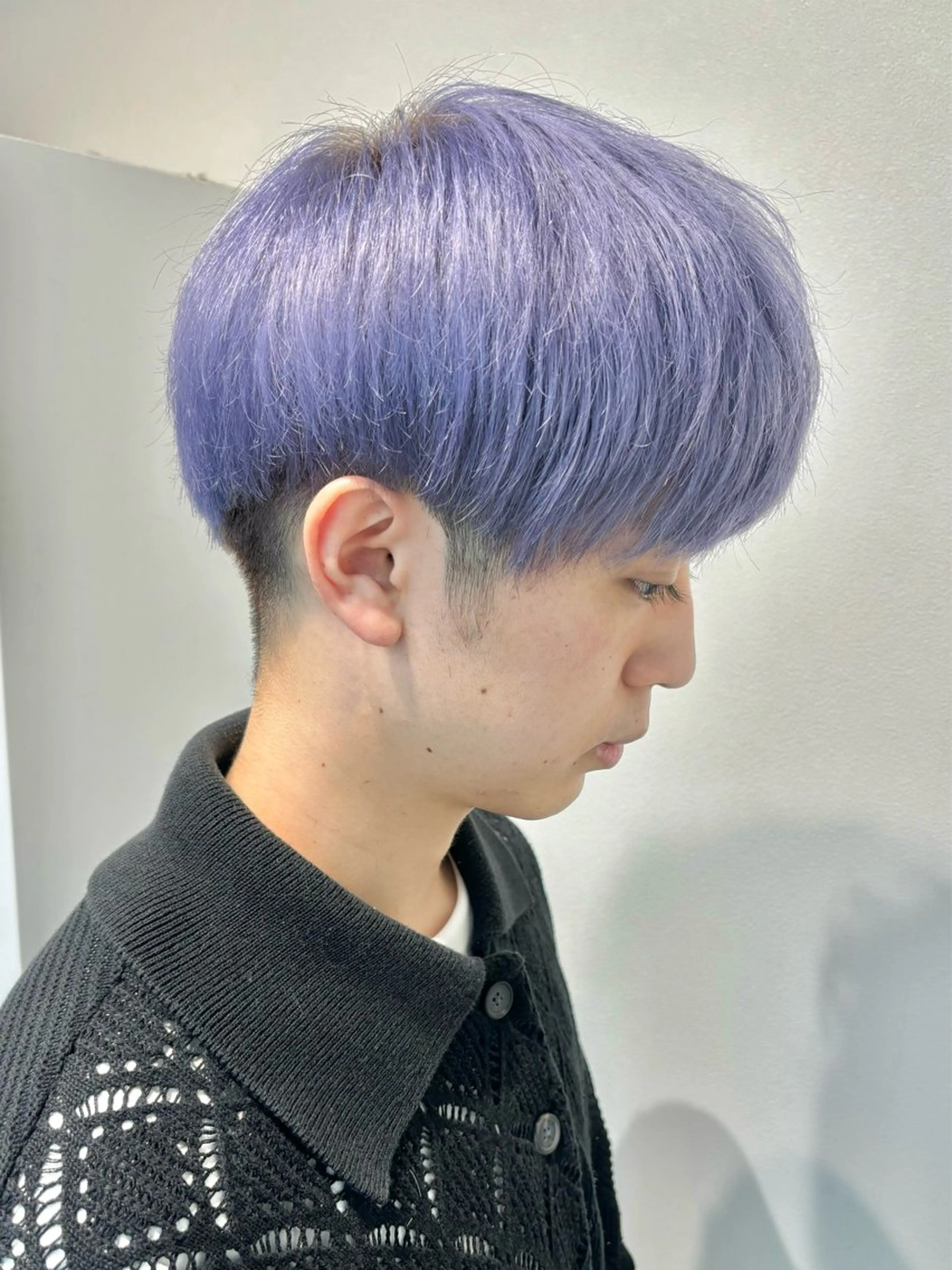 ミディアム カラー ブリーチ ラベンダーカラー カット ヘアカラー 穐田 航のヘアスタイル