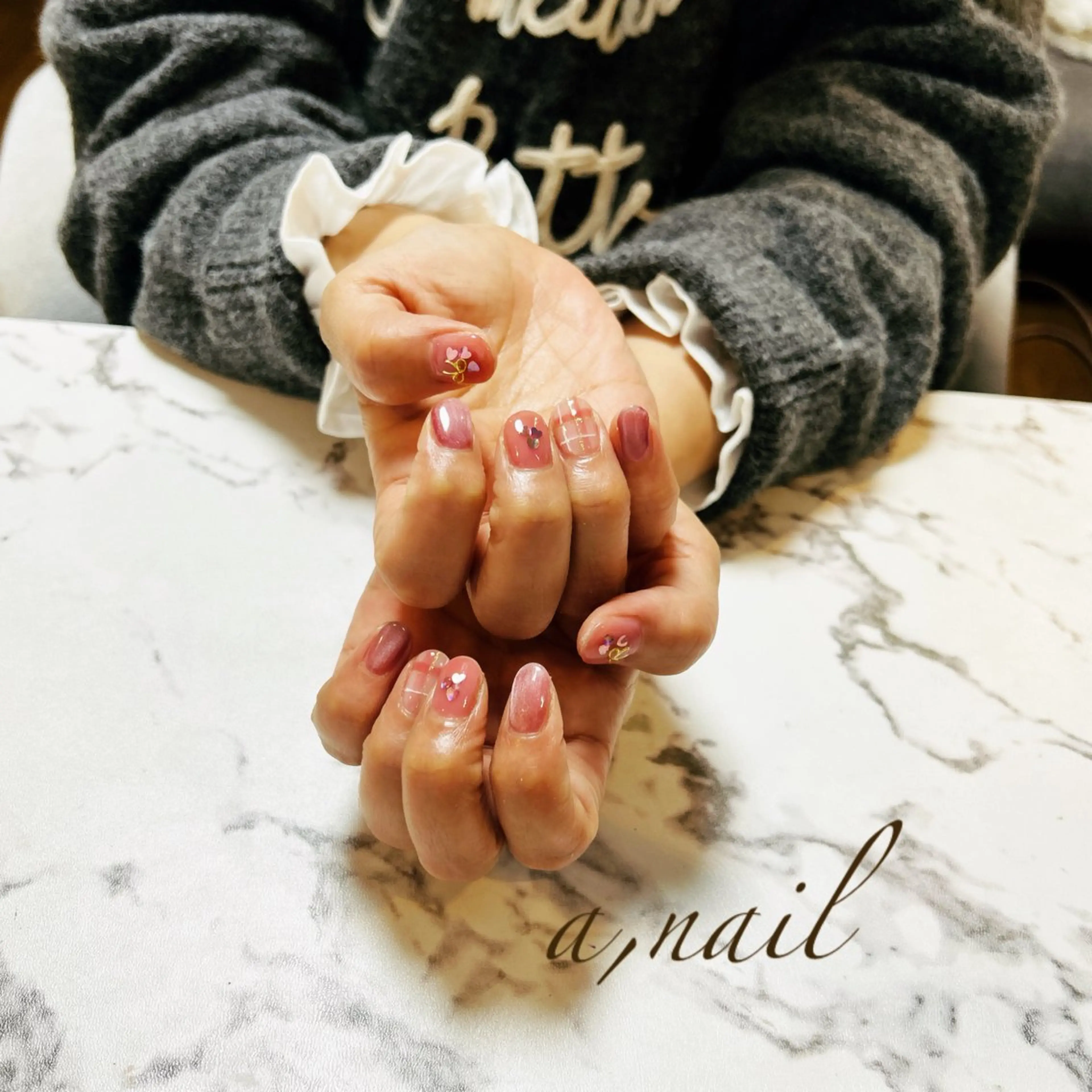 ネイル ハート キラキラネイル マグネットネイル リボン シンプルネイル ハンドネイル ネイルサロン エーネイルのネイルデザイン