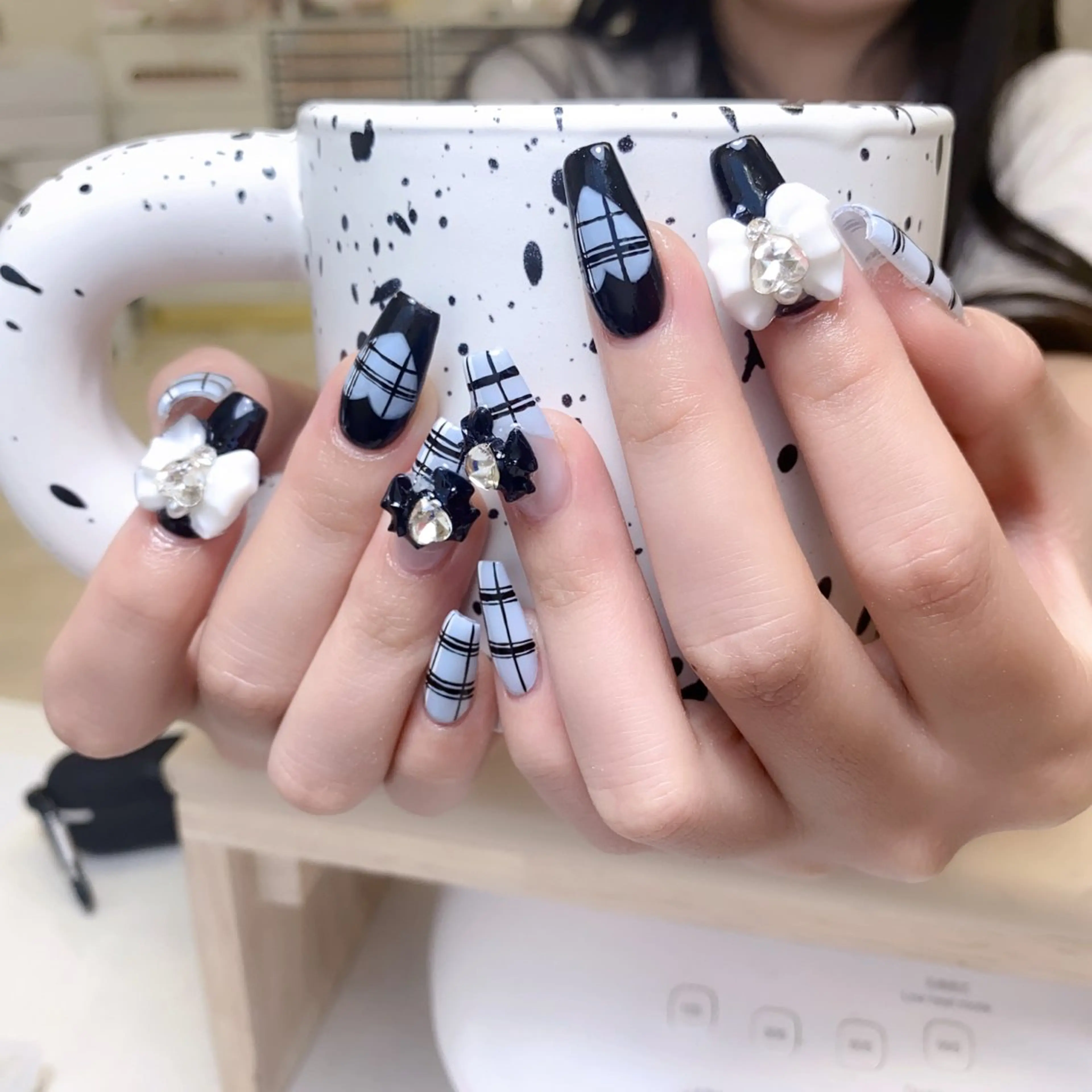 ネイル ハンドネイル ハンドケア 🤩 Yuliaユリアのネイルデザイン