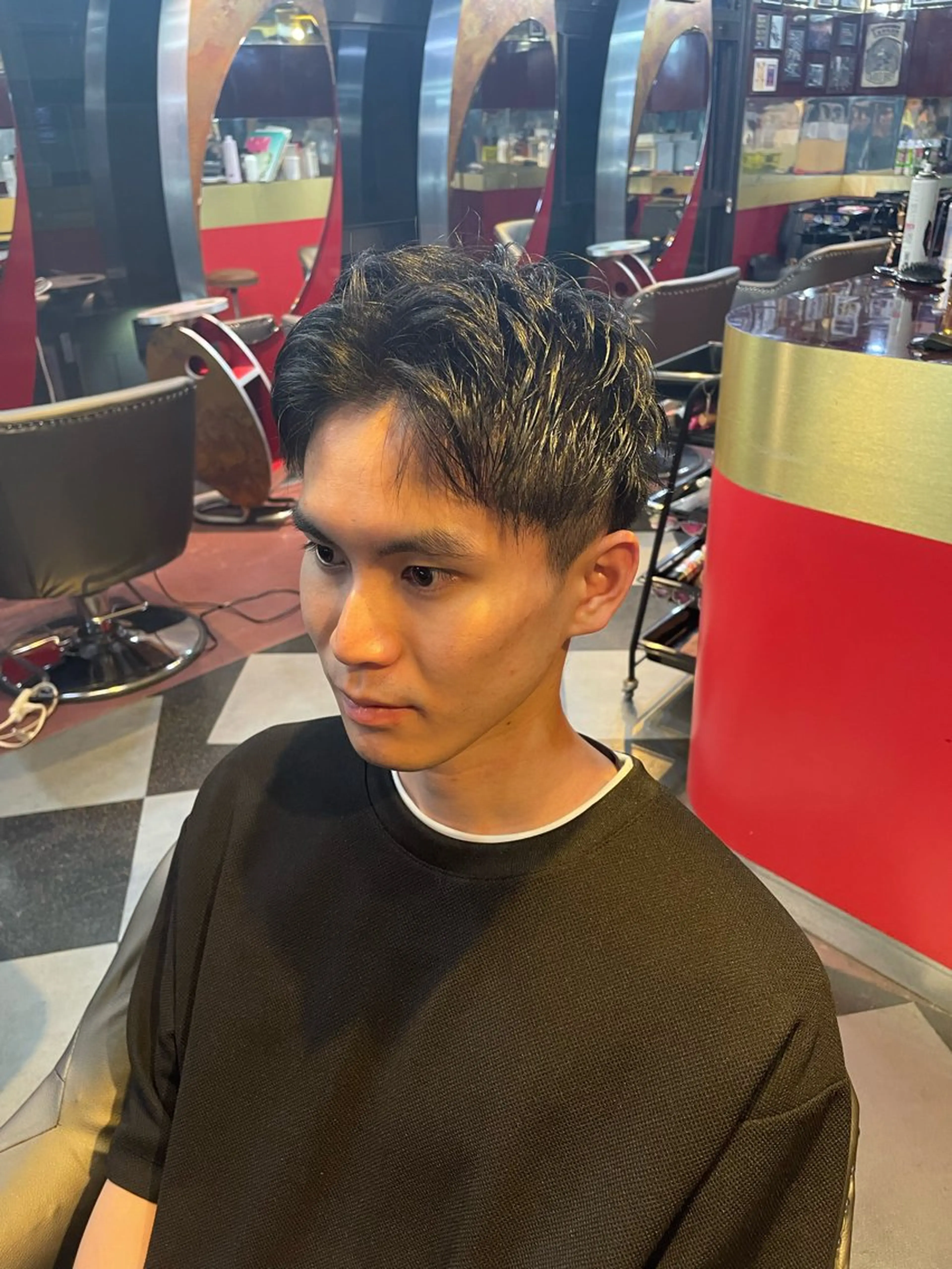 メンズ スパイキーショート 👑派手髪/カット 👑ANRYのヘアスタイル