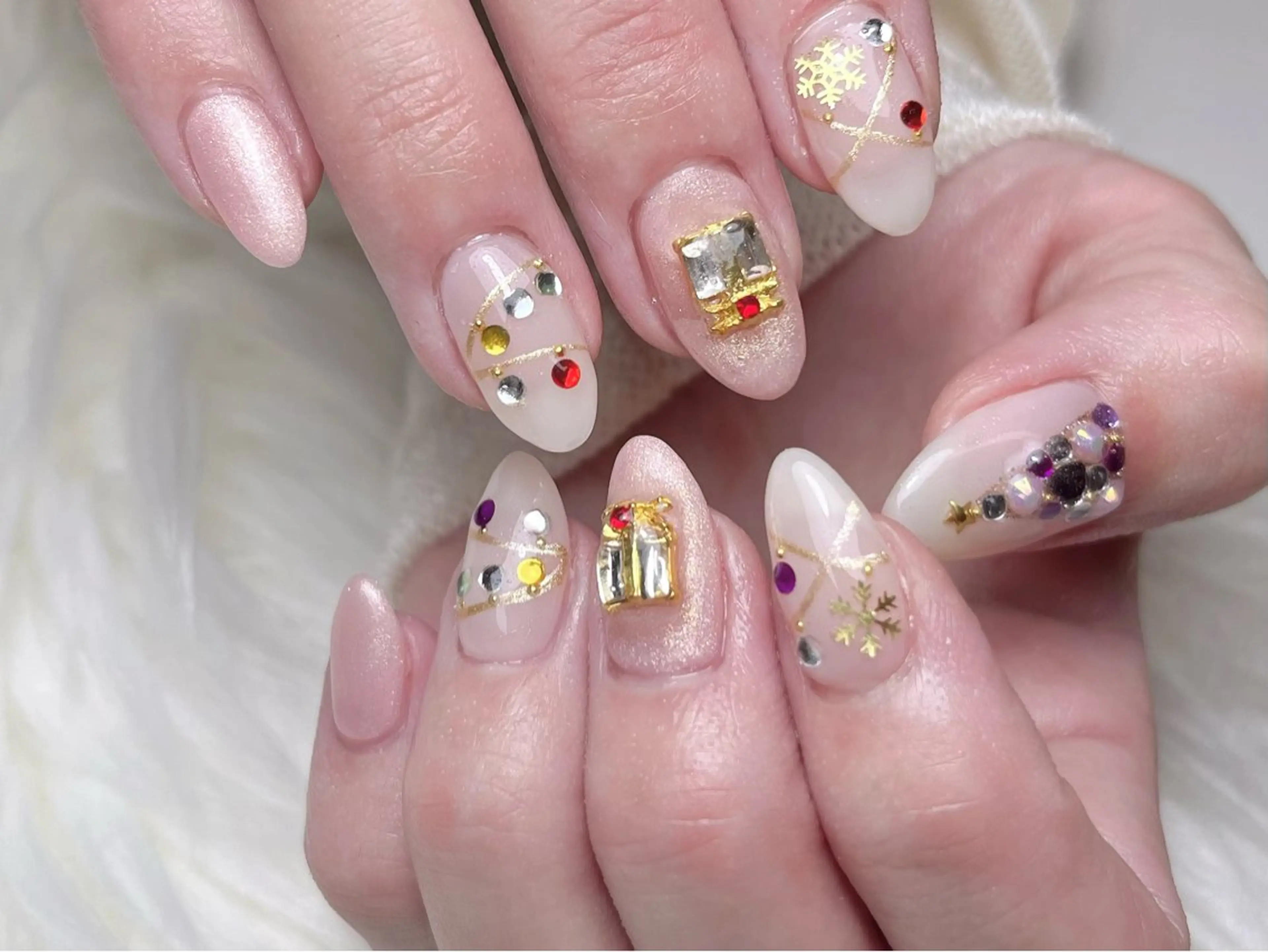 ネイル アートネイル オーロラネイル チークネイル クリアネイル 長さ出し Rs nail 新宿西口のネイルデザイン