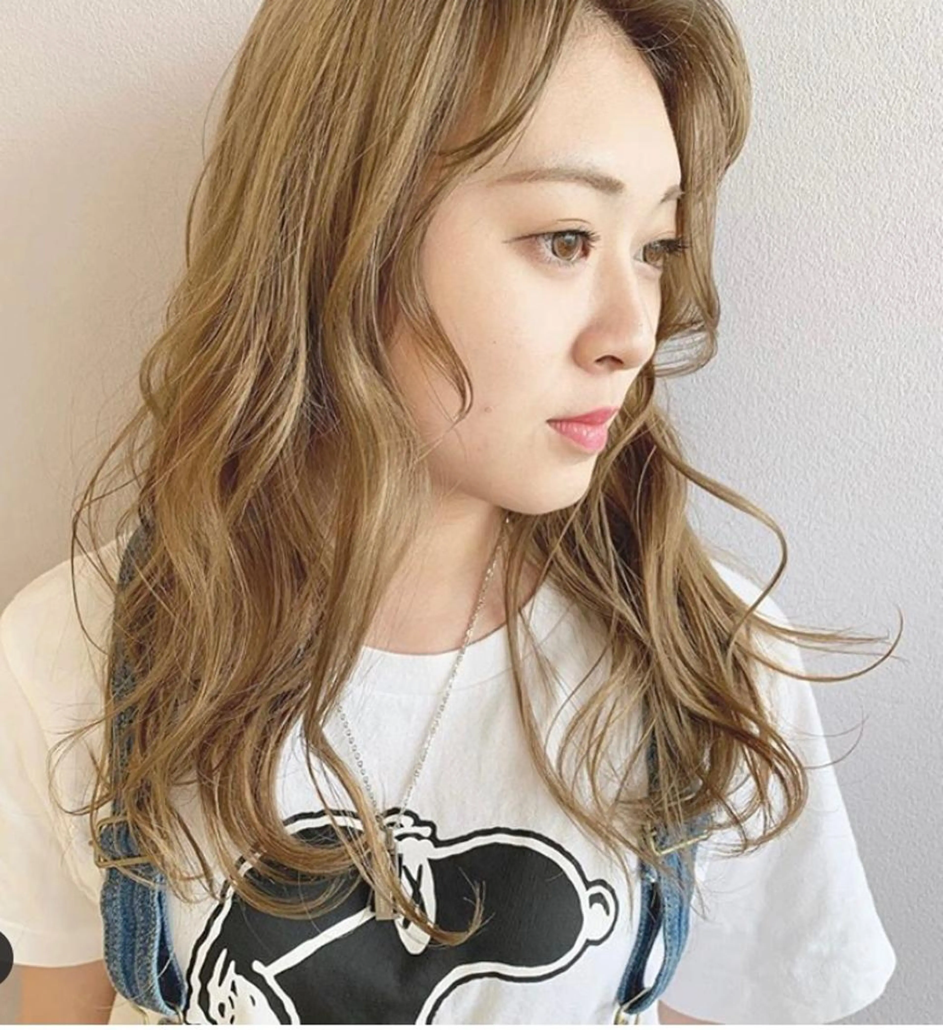 セミロング Aube Hair McQueen所属・クリハラ シュウのヘアスタイル