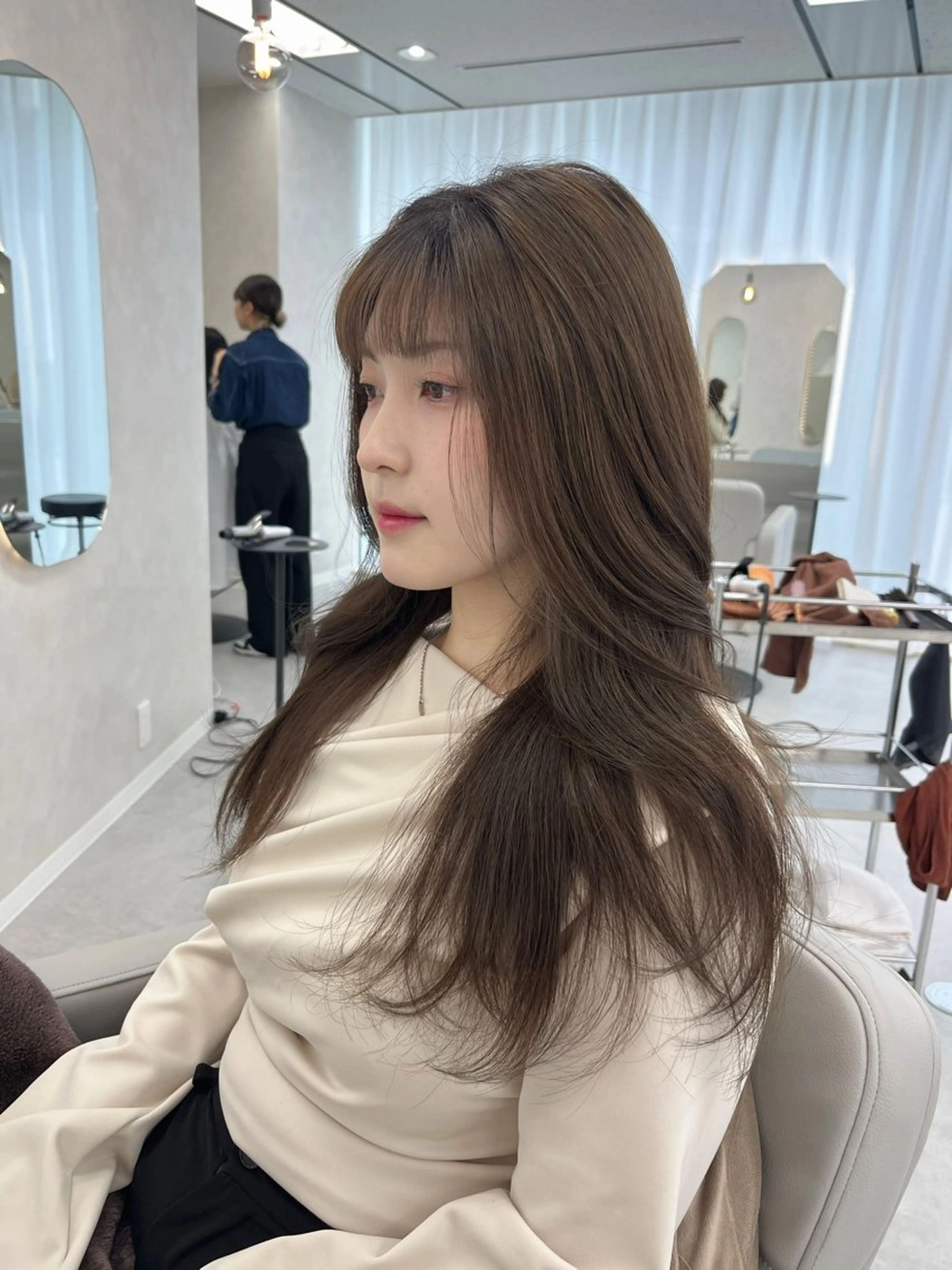 ロング カラー ベージュカラー 透明感カラー オリーブベージュ カット ヘアカラー トリートメント 広島韓国ヘア♡ たかみのヘアスタイル