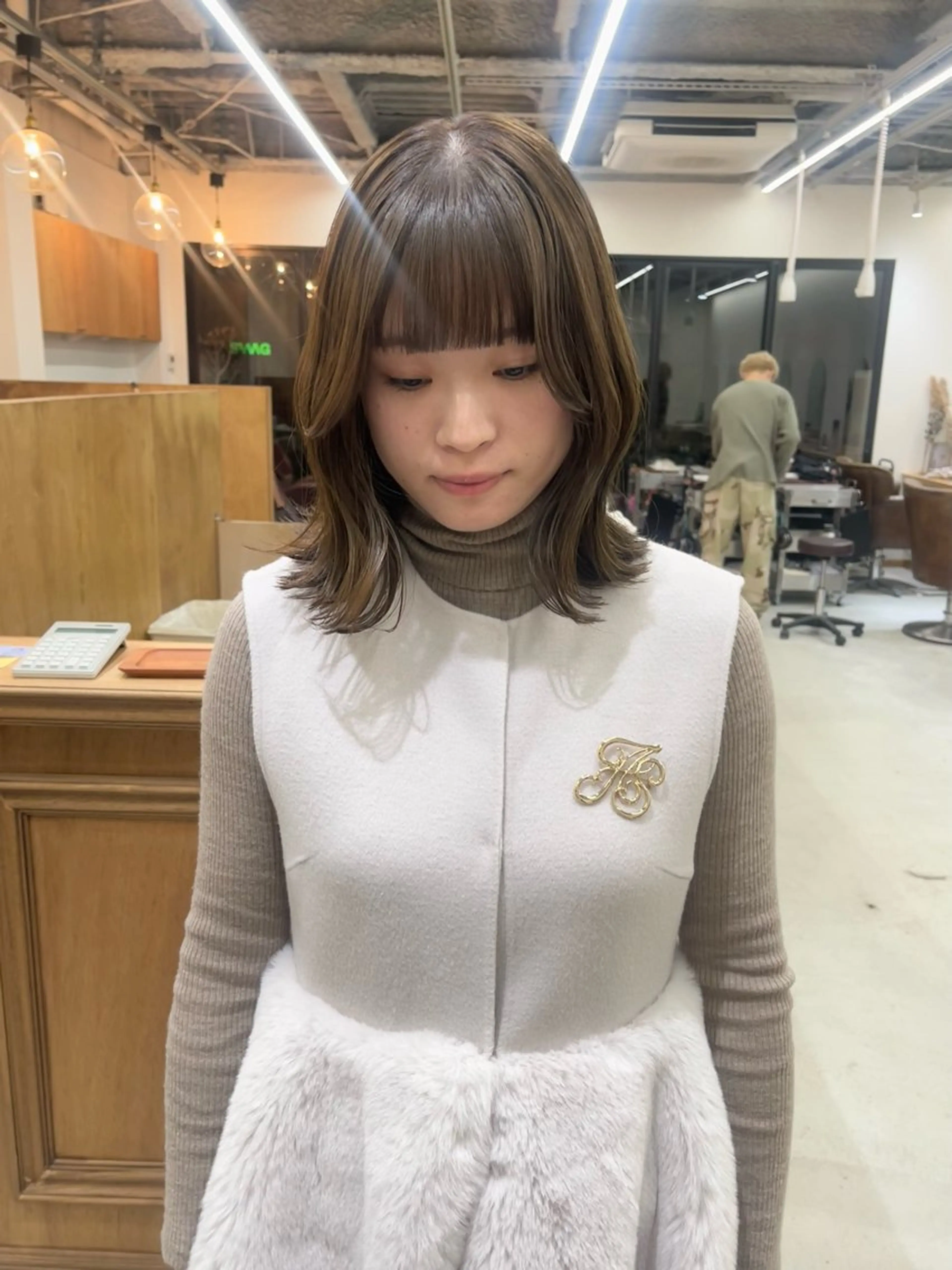 ミディアム カラー ヘアアレンジ ブリーチ ダブルカラー ブリーチなしカラー カット ヘアカラー トリートメント ena/ブリーチなし 暖色・ベージュ🎀のヘアスタイル