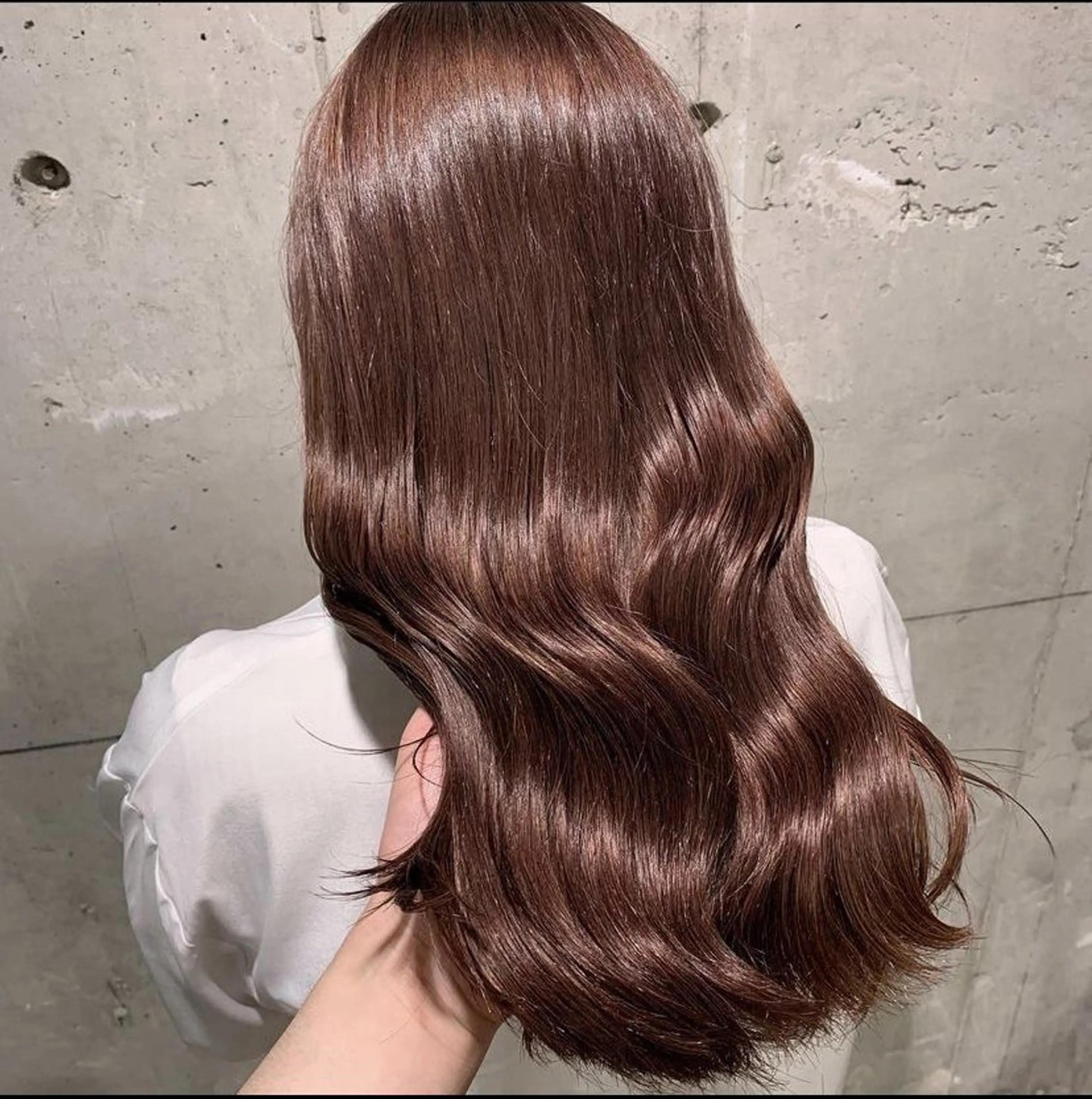 ロング カラー オレンジ ヘアカラー 𩵋住 佳帆のヘアスタイル