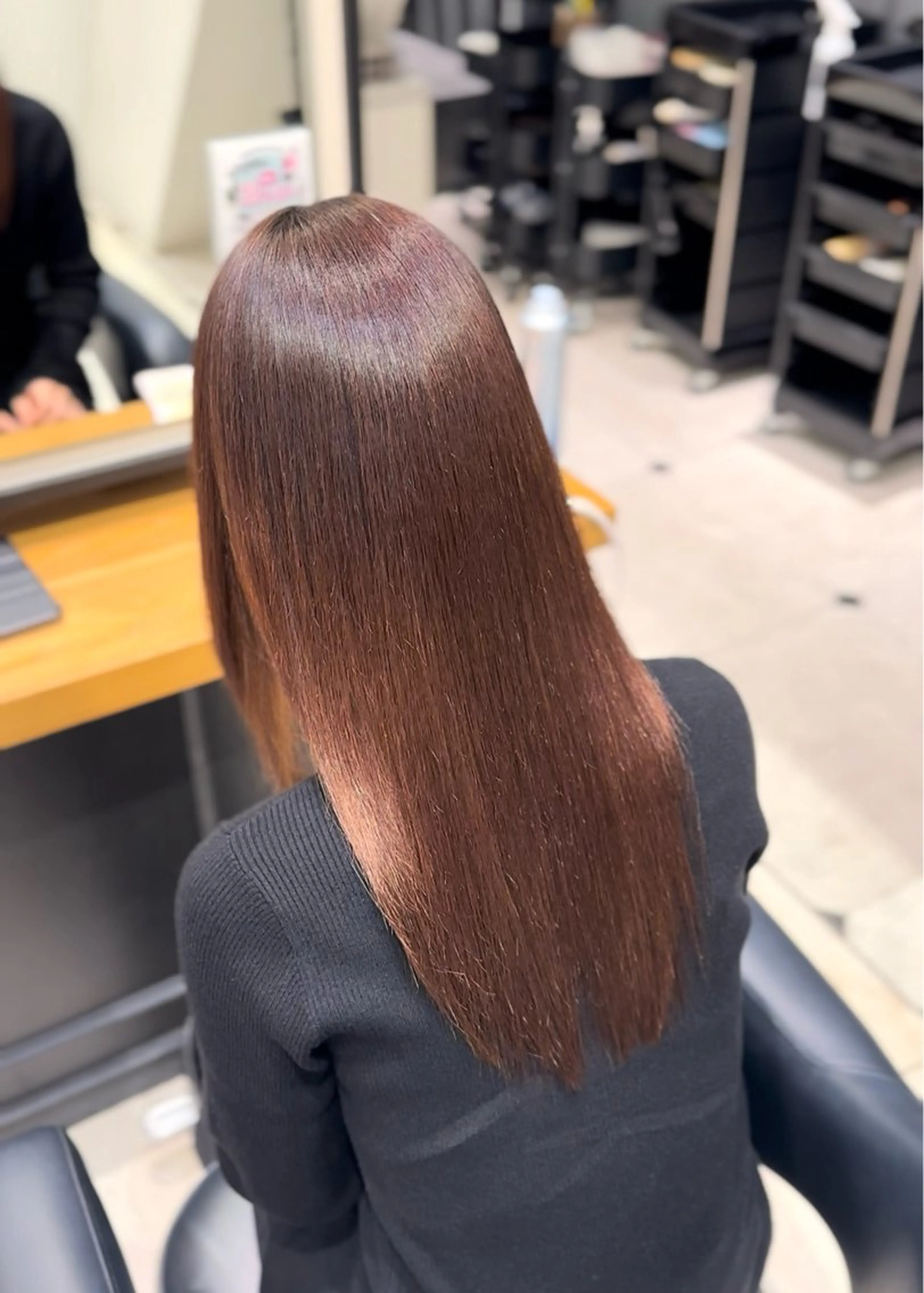 12月平日限定❣️撮影モデル募集‼️ぷるぷるな仕上がりの縮毛矯正をさせていただきます！※14時以降顔出しOKの方の写真