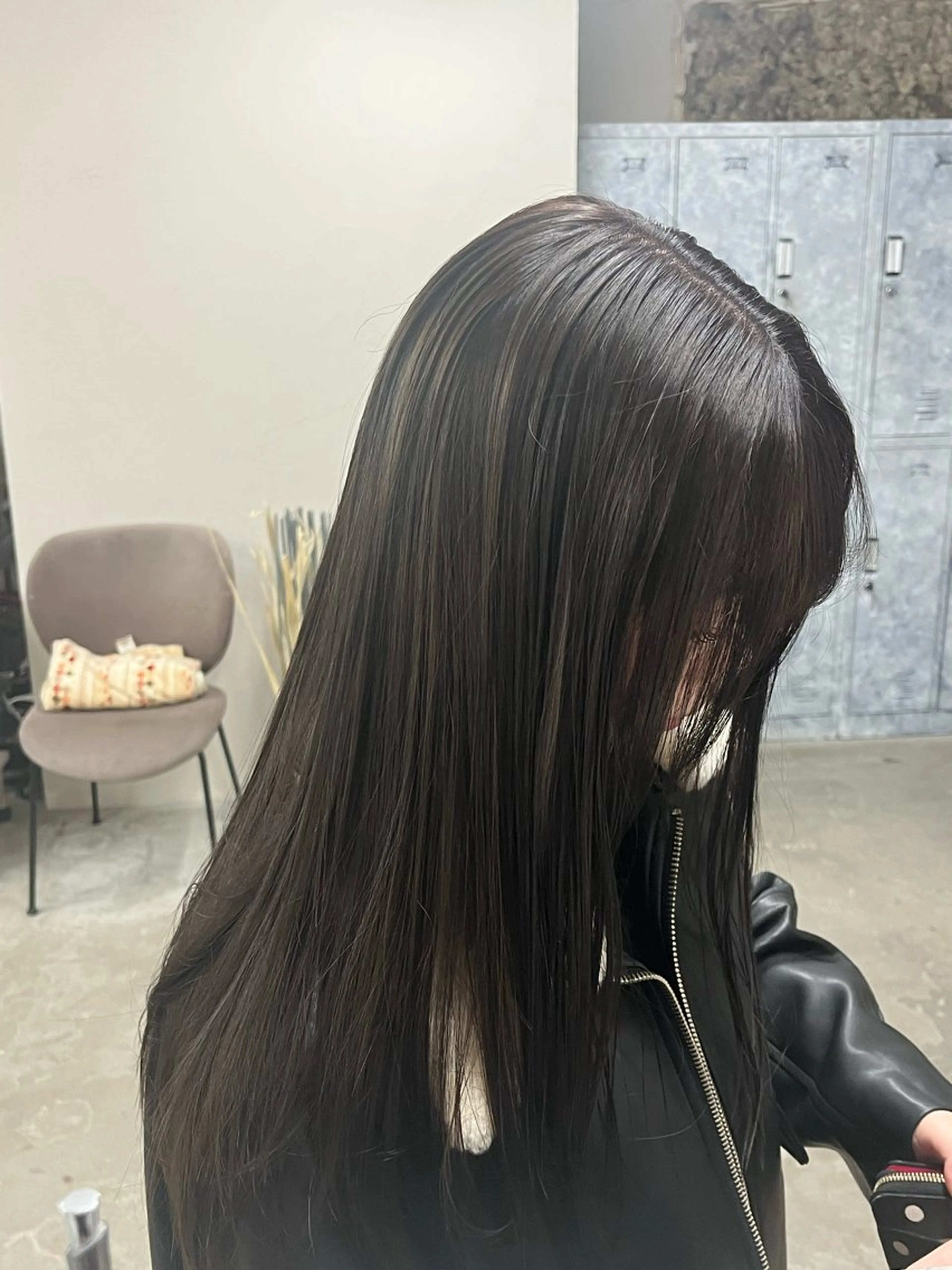 カラー nico 麻生 花輪 美優のヘアスタイル