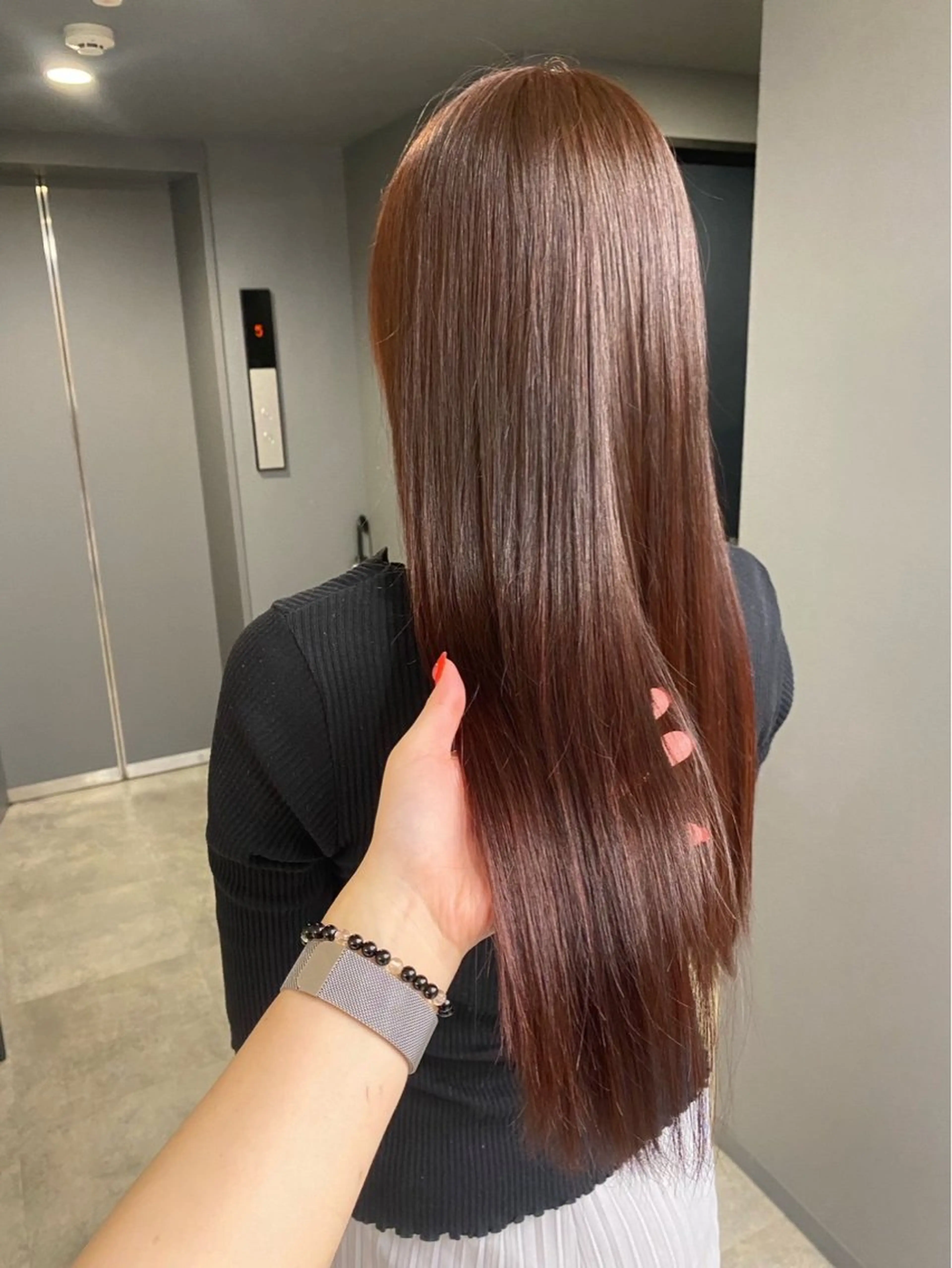 カラー 田中 優菜のヘアスタイル