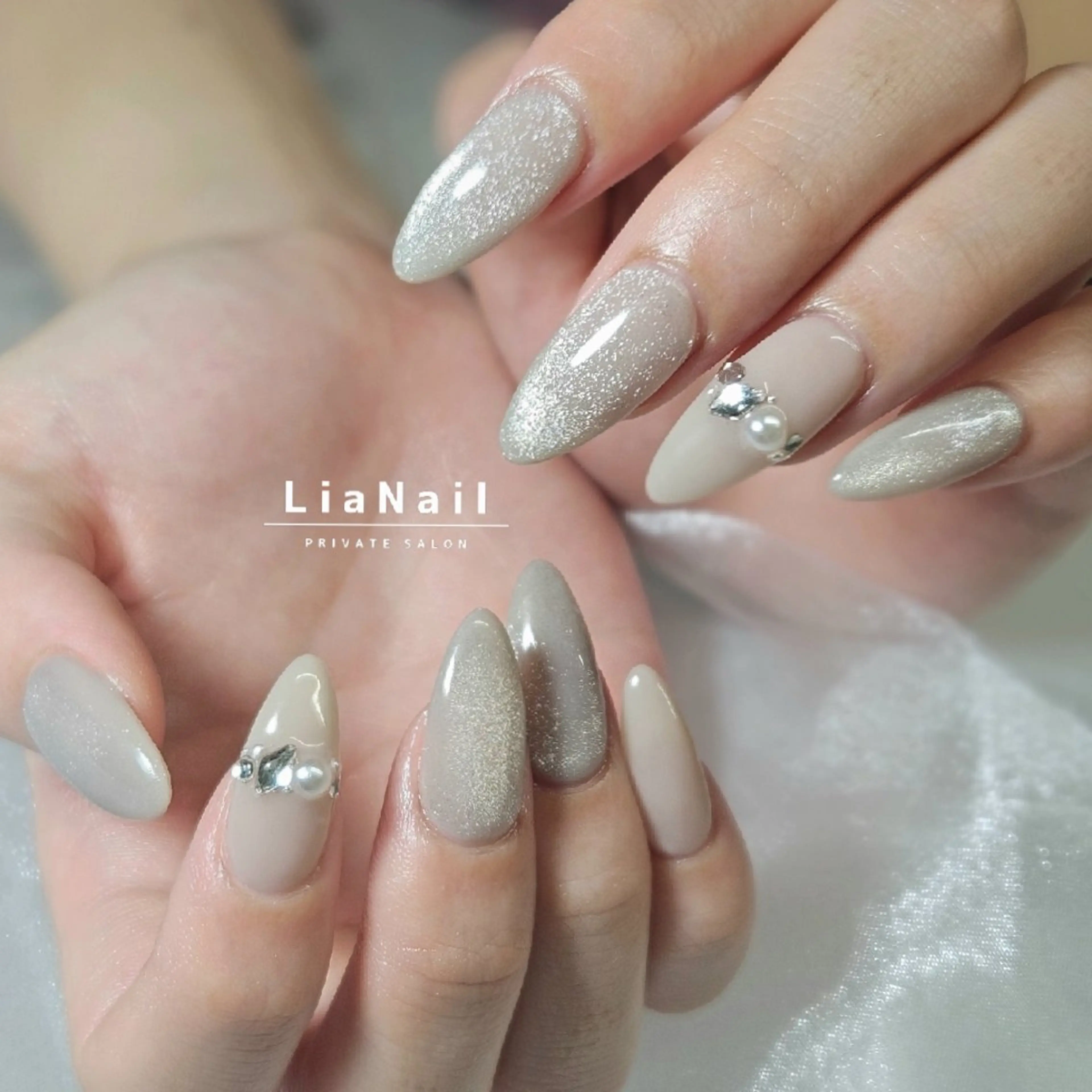 ネイル アートネイル マグネットネイル ハンドネイル Lia Nailのネイルデザイン