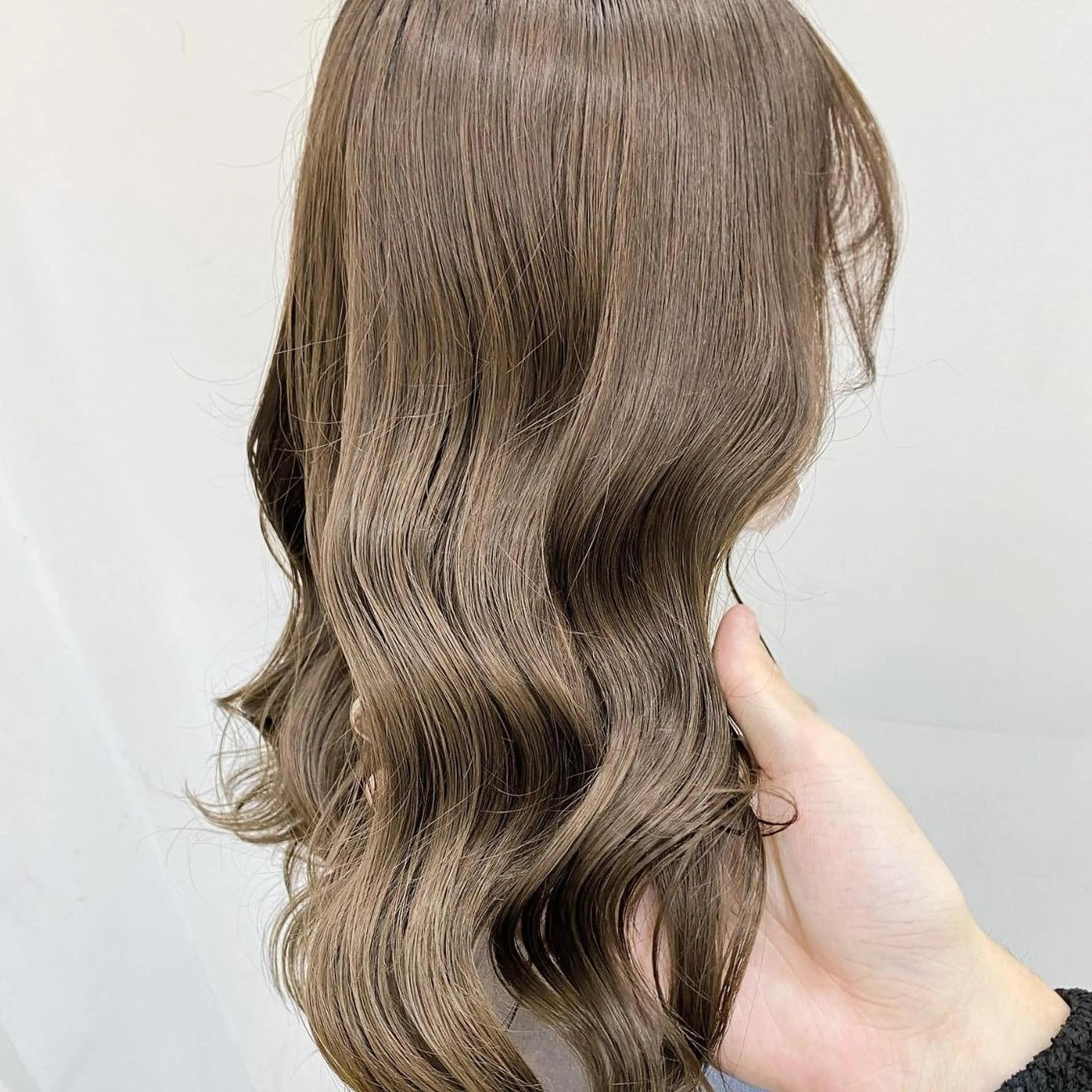 カラー ベージュカラー ブリーチ ブラウンカラー ショコラグレージュ ココアブラウン 艶髪レイヤー屋さん 大澤竜馬のヘアスタイル