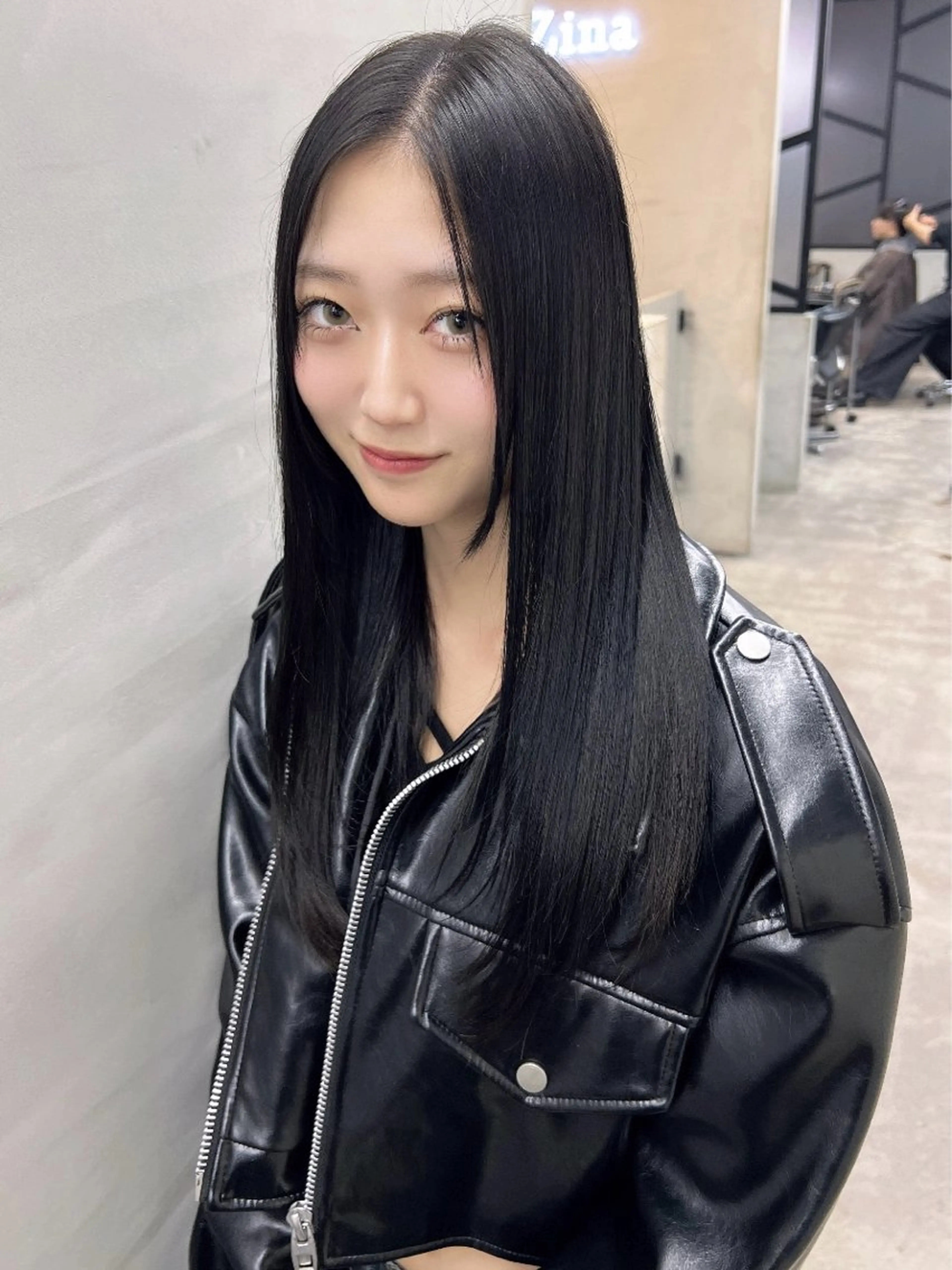 ロング カラー 黒髪 ブルーカラー ブルーブラック 髪質改善 カット ヘアカラー トリートメント 艶カラー/髪質改善/ 縮毛矯正/池袋/千葉のヘアスタイル