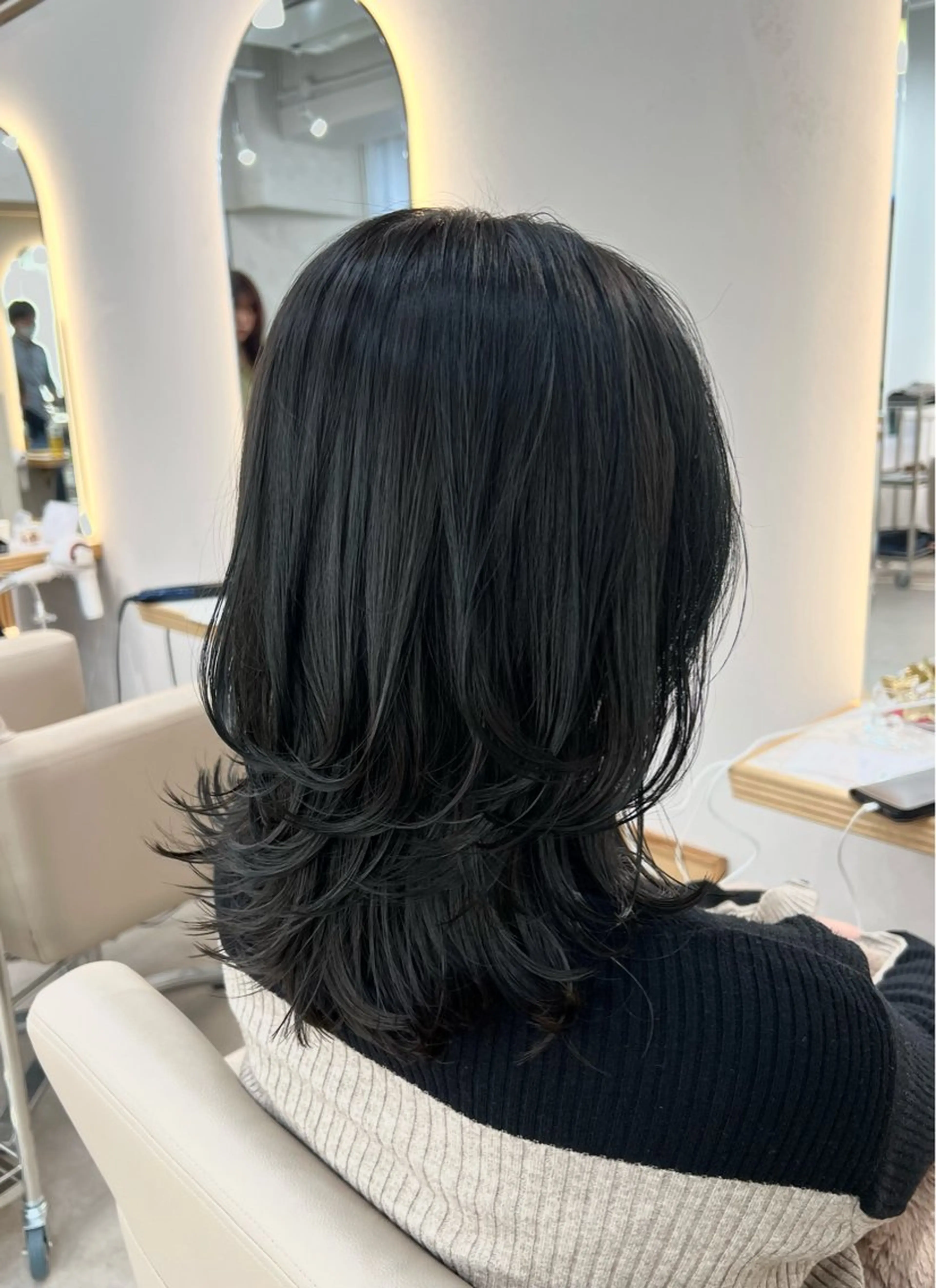 ミディアム カラー カット ヘアカラー トリートメント レイヤーカット/髪質 改善/メンズカットのヘアスタイル