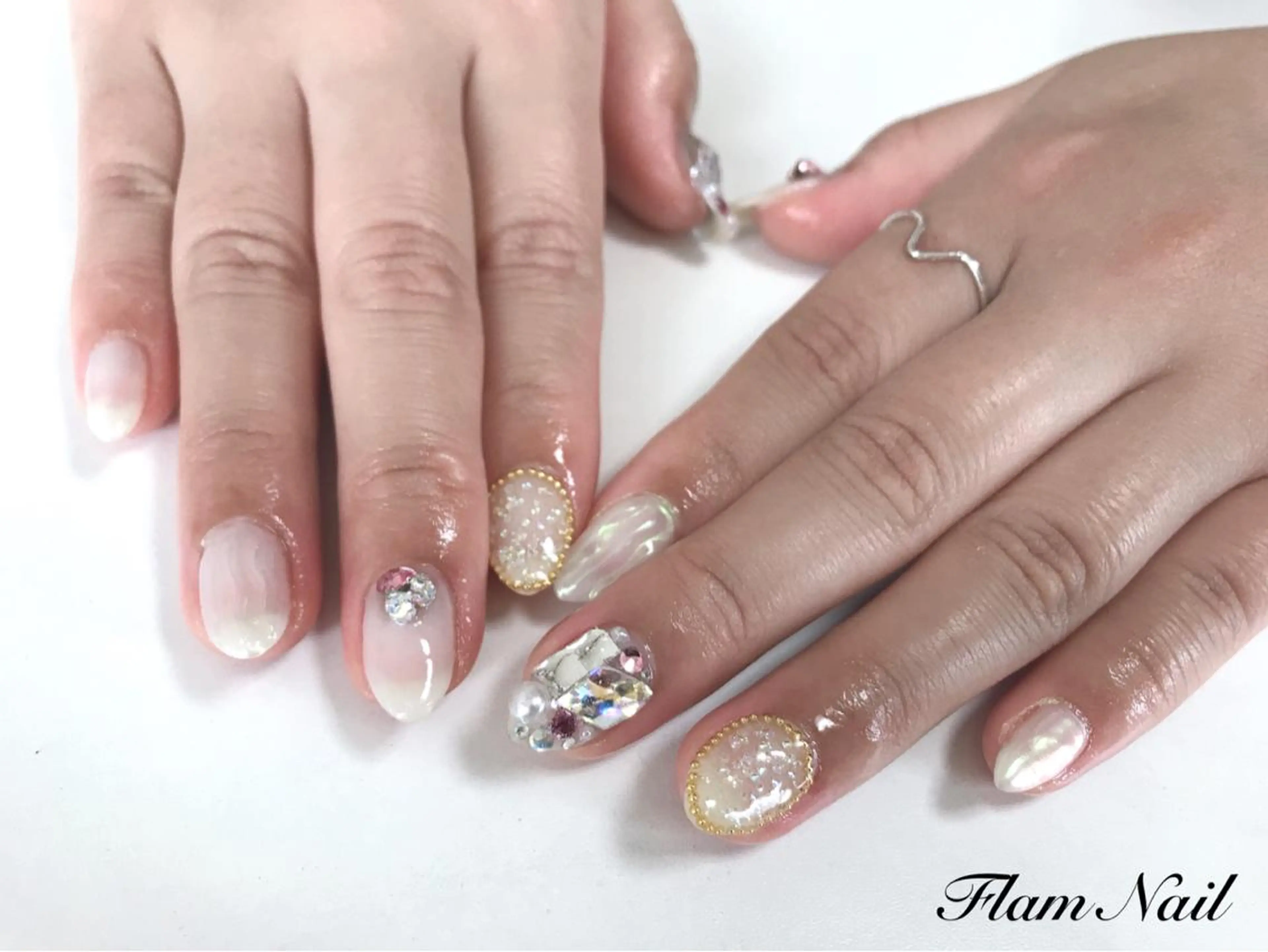 ネイル ストーンネイル Flam Nailのネイルデザイン