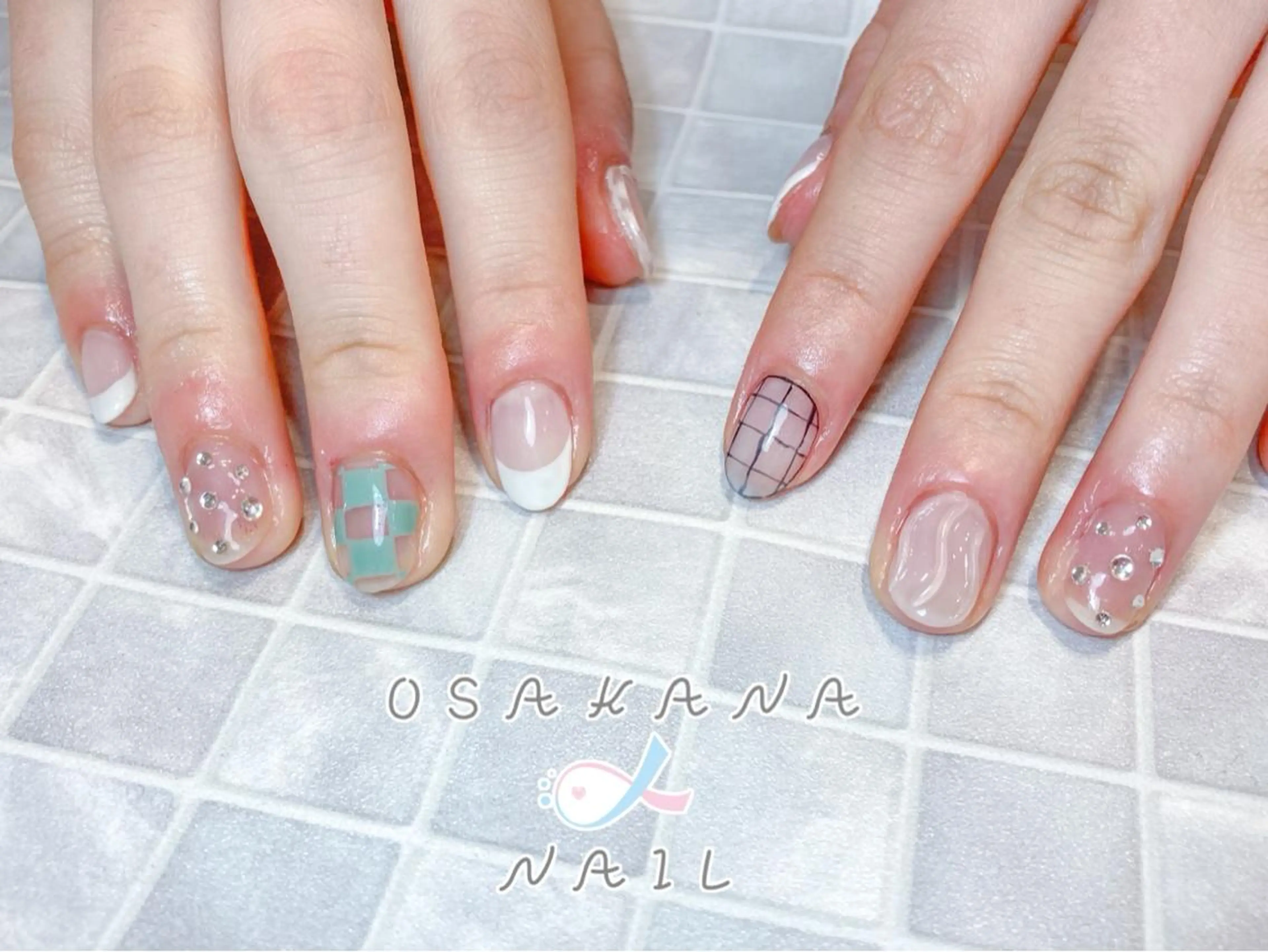 ネイル アートネイル 韓国ネイル ニュアンスネイル シンプルネイル ハンドネイル OSAKNA NAIL しおん🐠のネイルデザイン