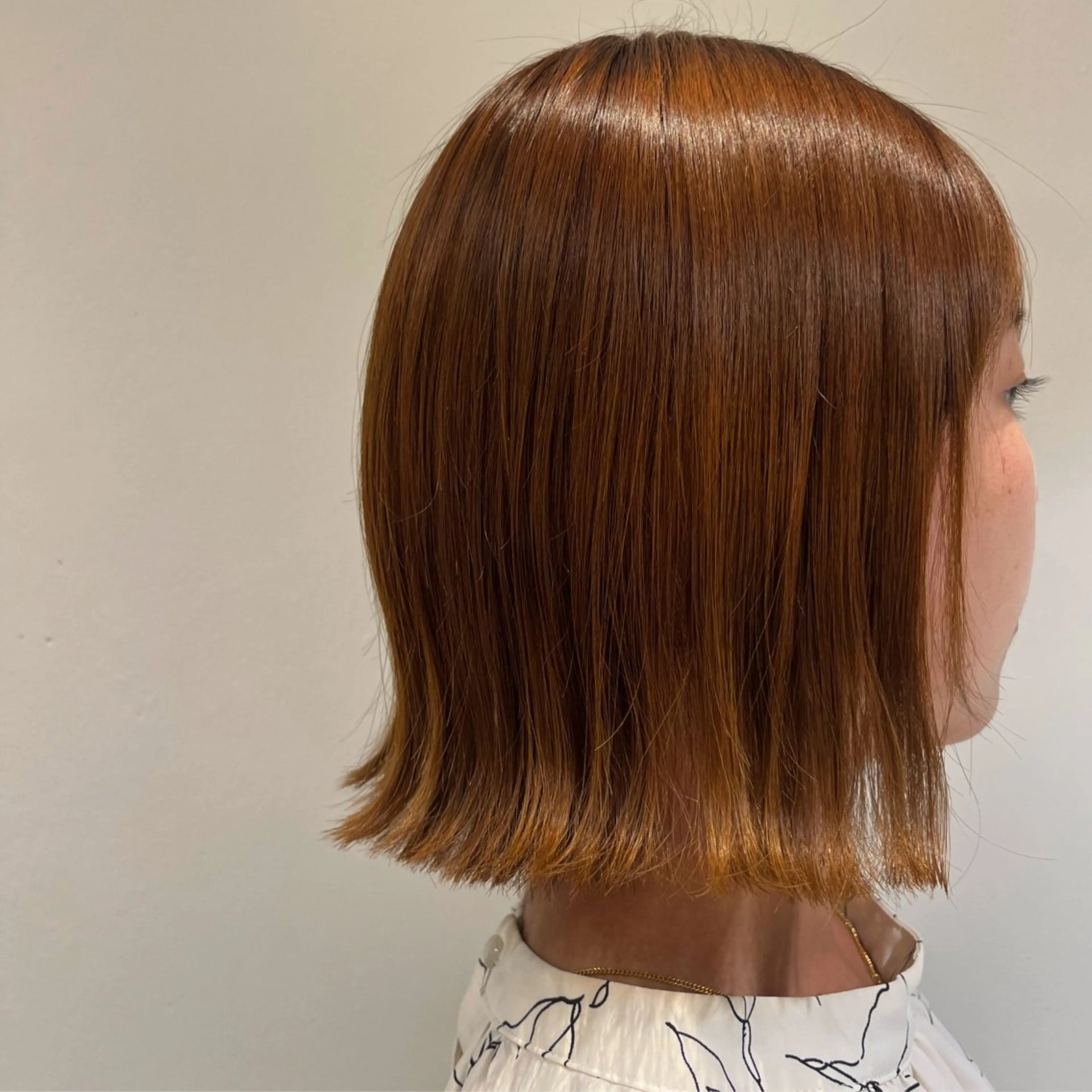ミディアム カラー ブラウンカラー オレンジ オレンジブラウン カット ヘアカラー ボブ/ハイトーン特化 solua上本町のヘアスタイル
