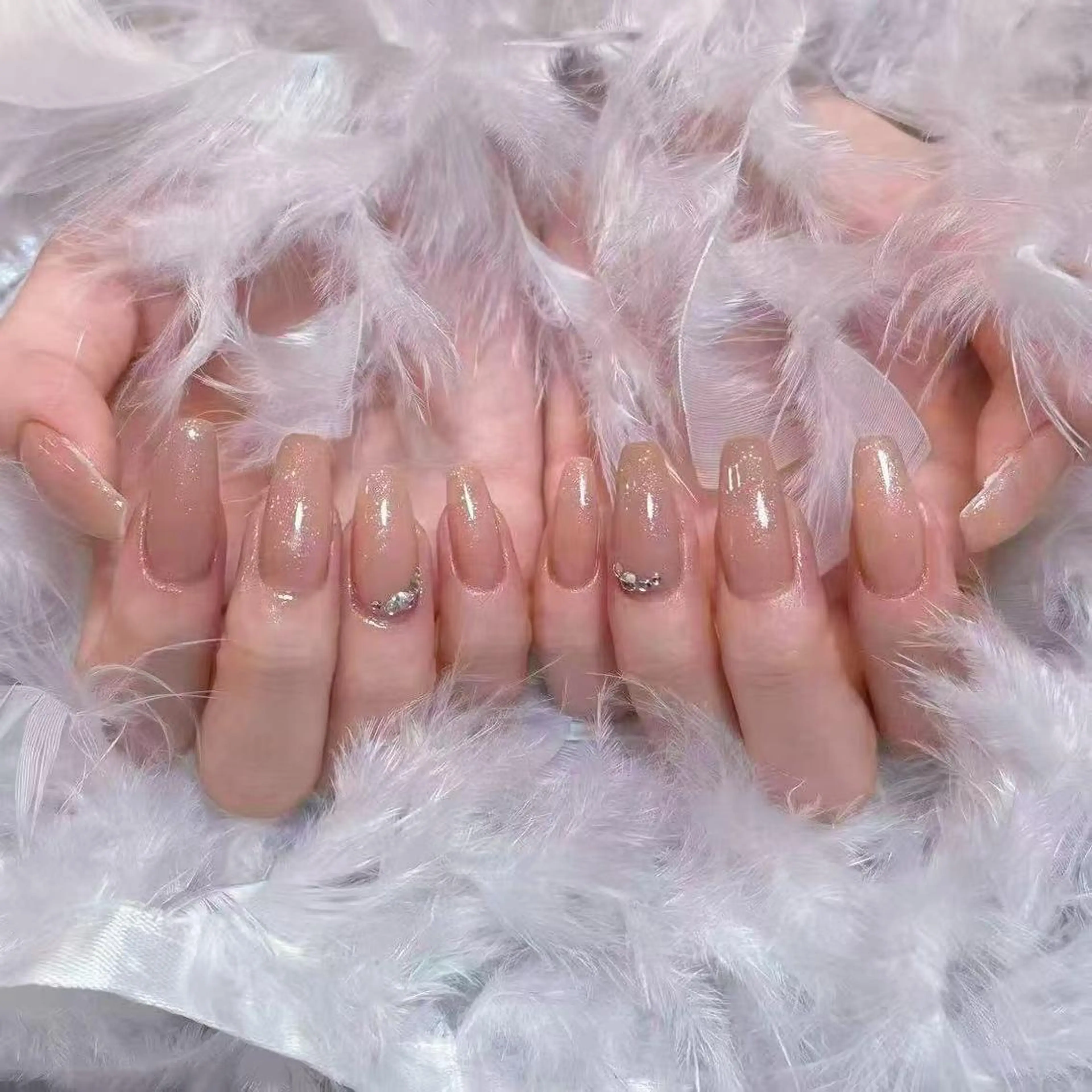 ネイル アートネイル オーロラネイル ガーリー キラキラネイル 韓国ネイル ハンドネイル YOYO 💅のネイルデザイン