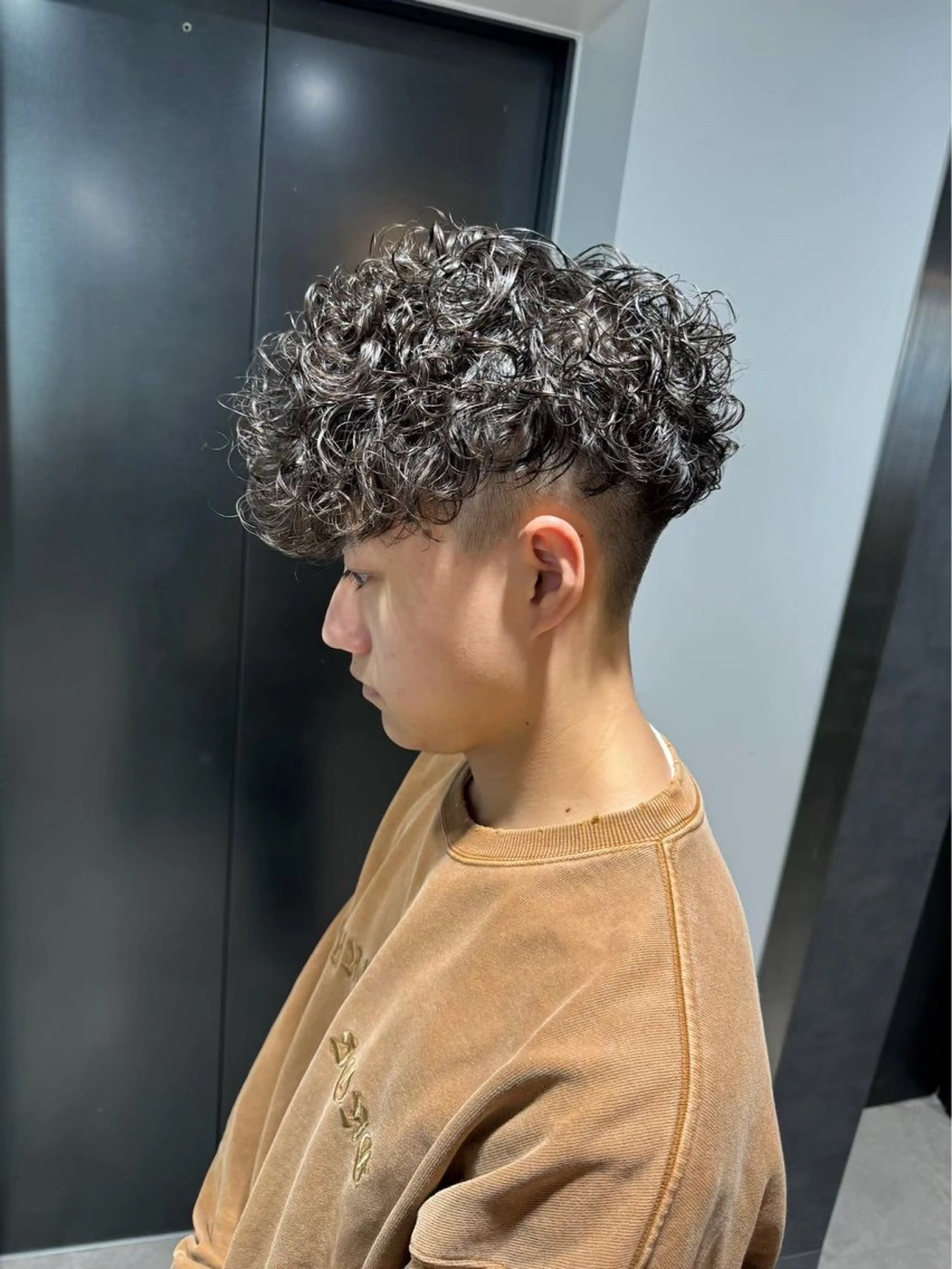 パーマ ヘアアレンジ メンズ スペインカール 川合 智之のヘアスタイル