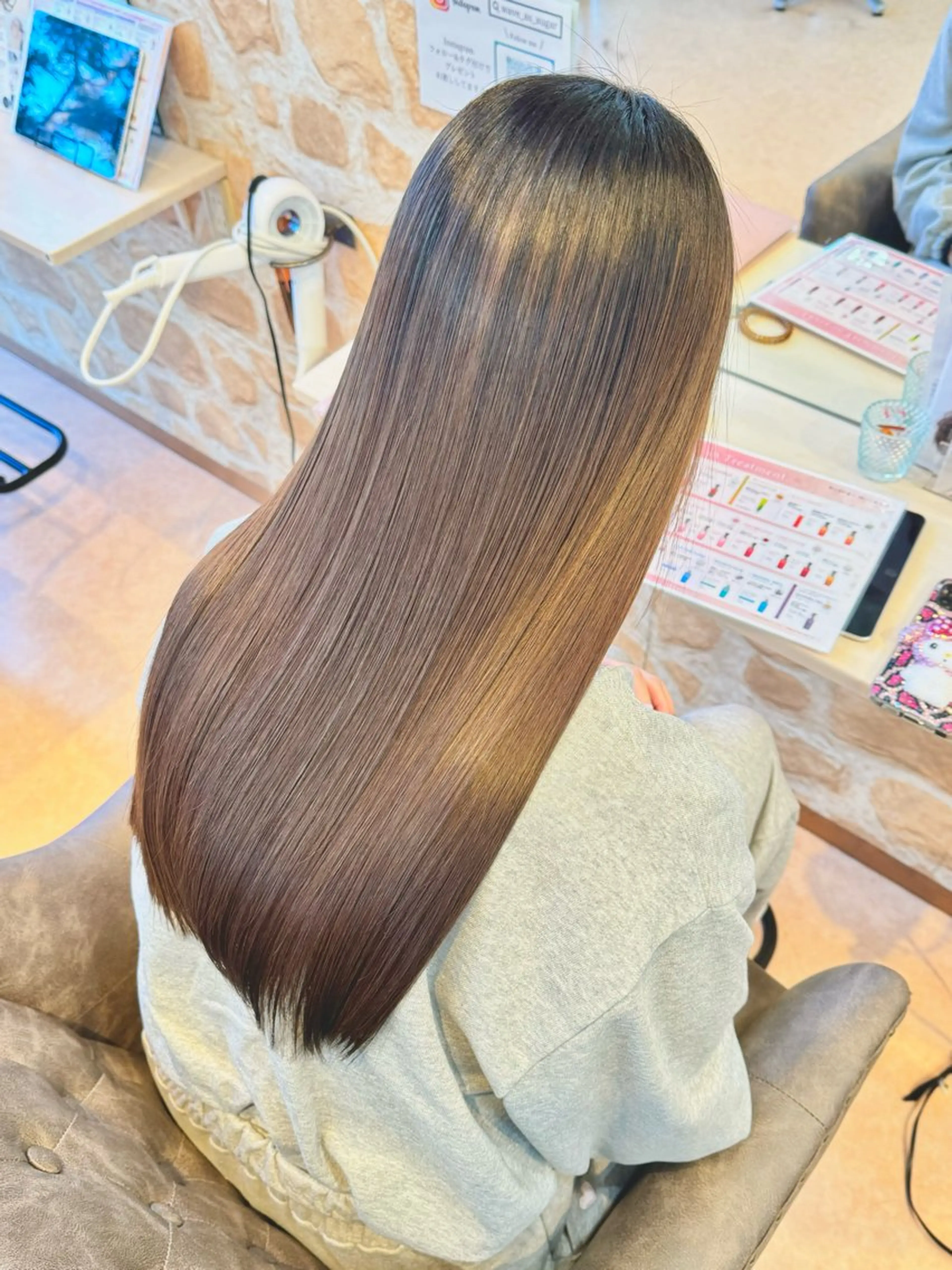 ロング 土肥 美羽のヘアスタイル