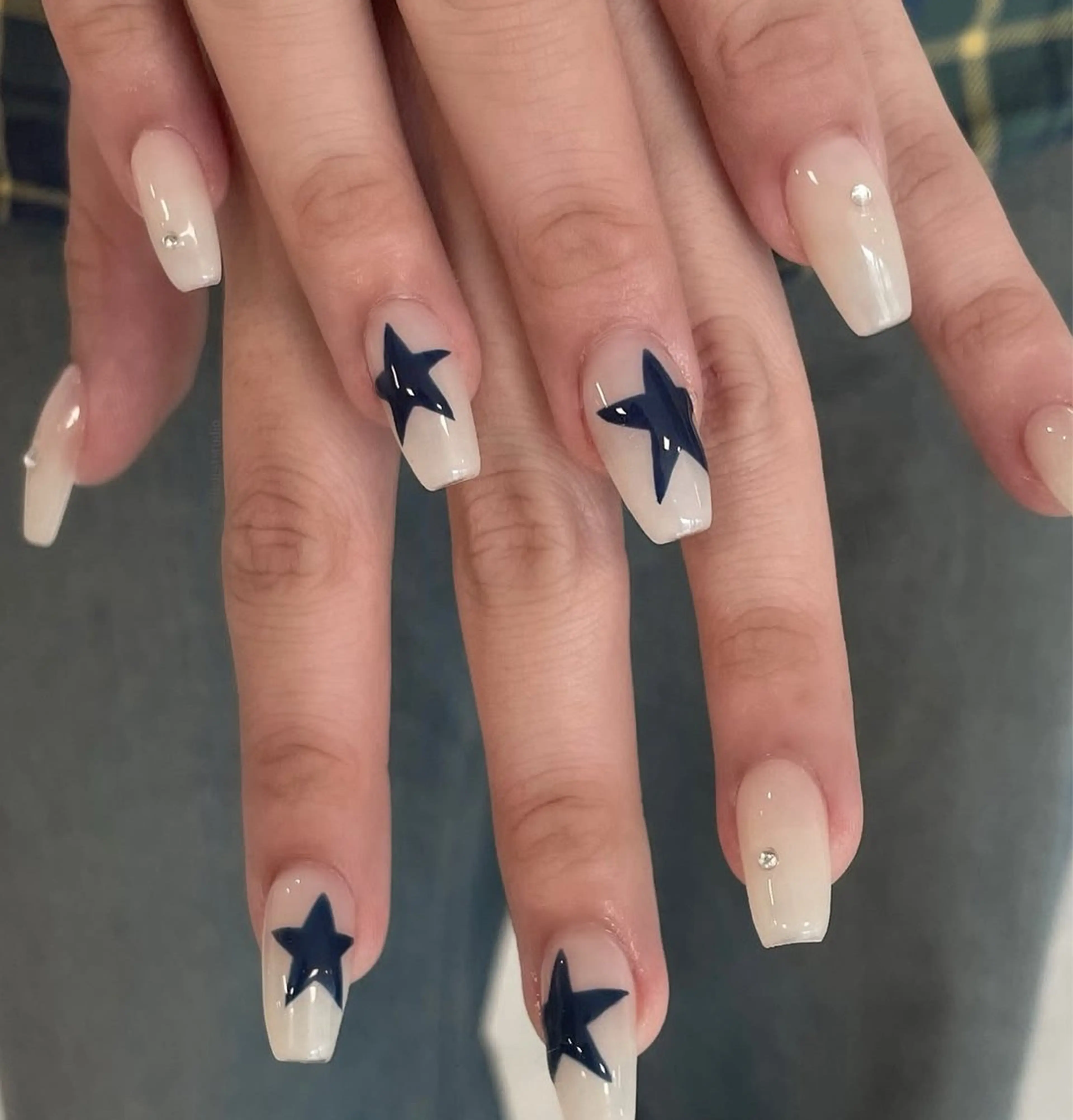 ネイル アートネイル フラワーネイル フレンチネイル ジェルネイル グラデーション ハンドネイル Ryunail所属・Ryu Nail NekoChanのネイルデザイン