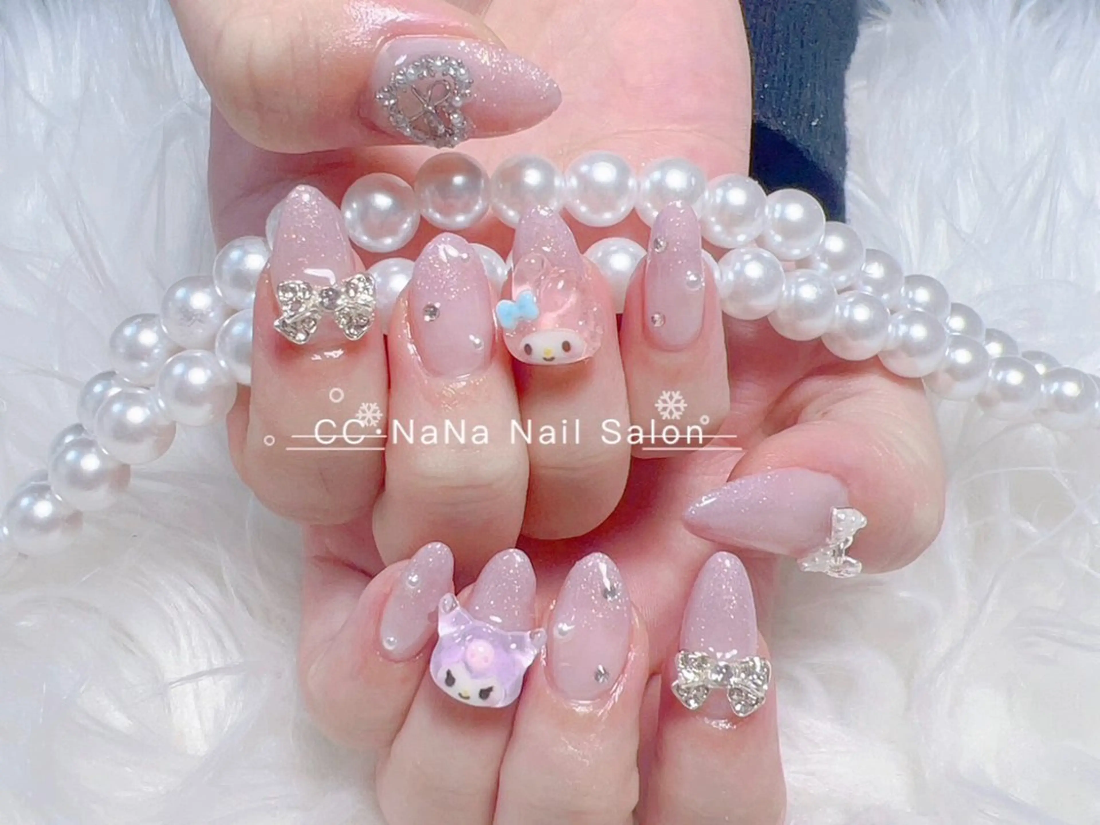 ネイル チークネイル フラッシュネイル ハート キラキラネイル 韓国ネイル ハンドネイル 💎CC・NaNa 韓国風ネイル🌙のネイルデザイン