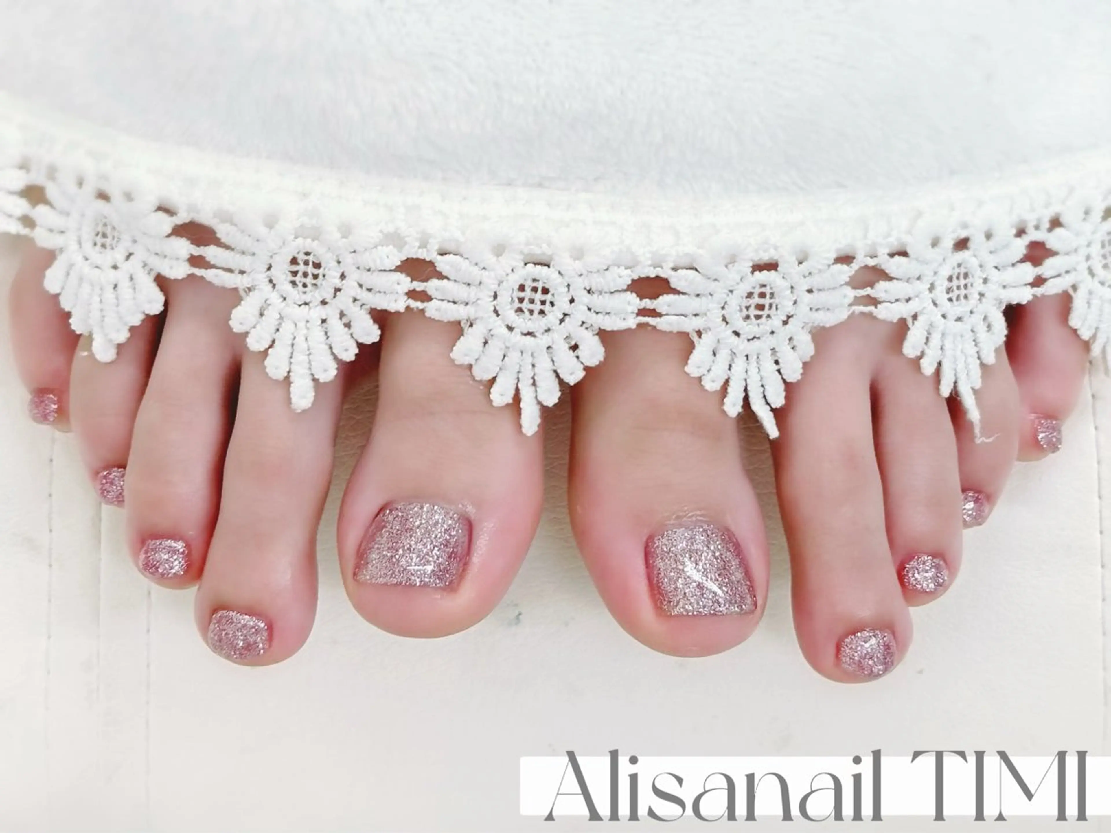 ネイル ラメ(グリッター) ワンカラーネイル フットネイル Alisa nail Timiのネイルデザイン