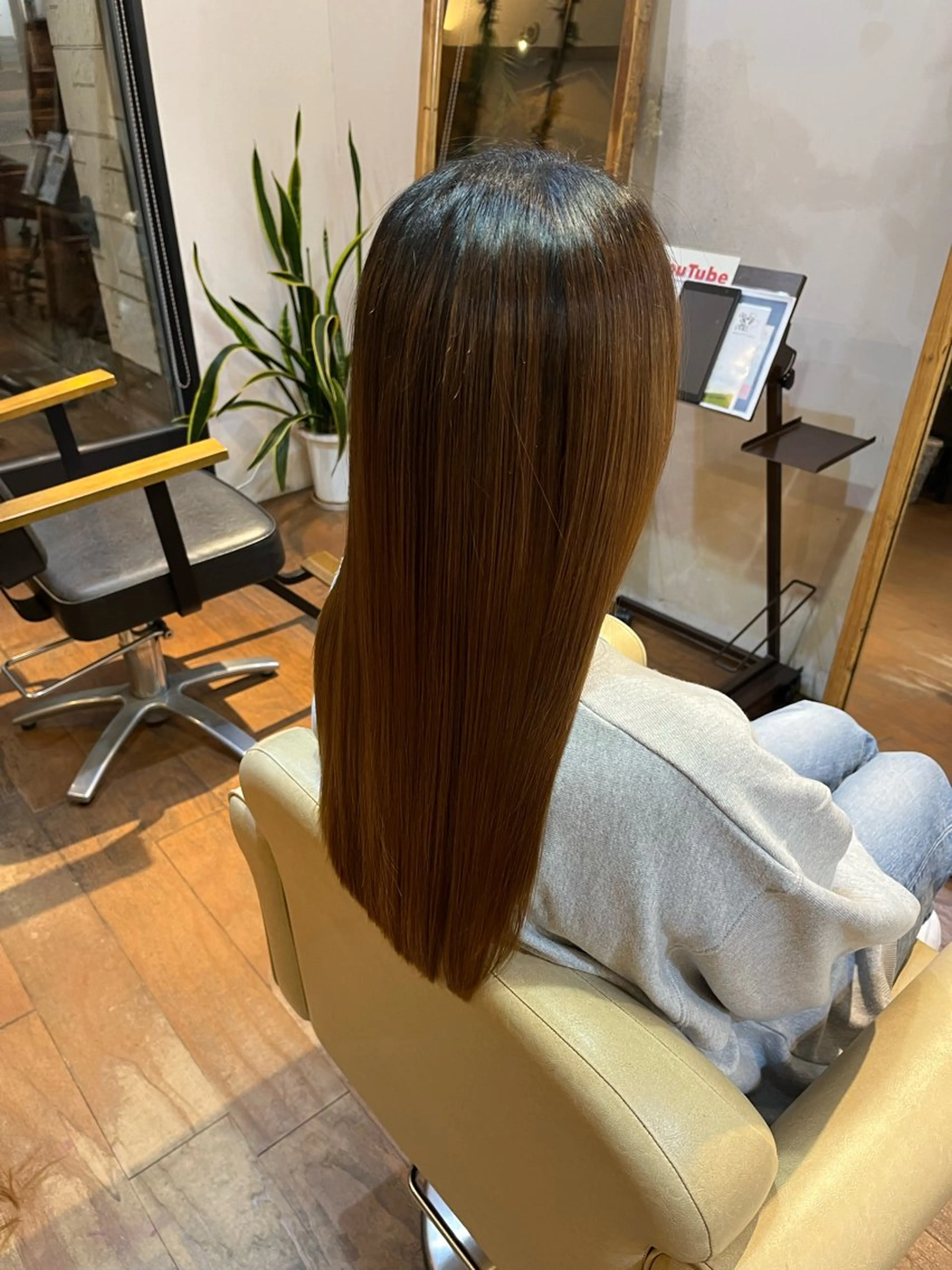ロング カット 縮毛矯正 トリートメント AKALA  HAIR所属・AKALA HAIR 西宮店　Juriのヘアスタイル