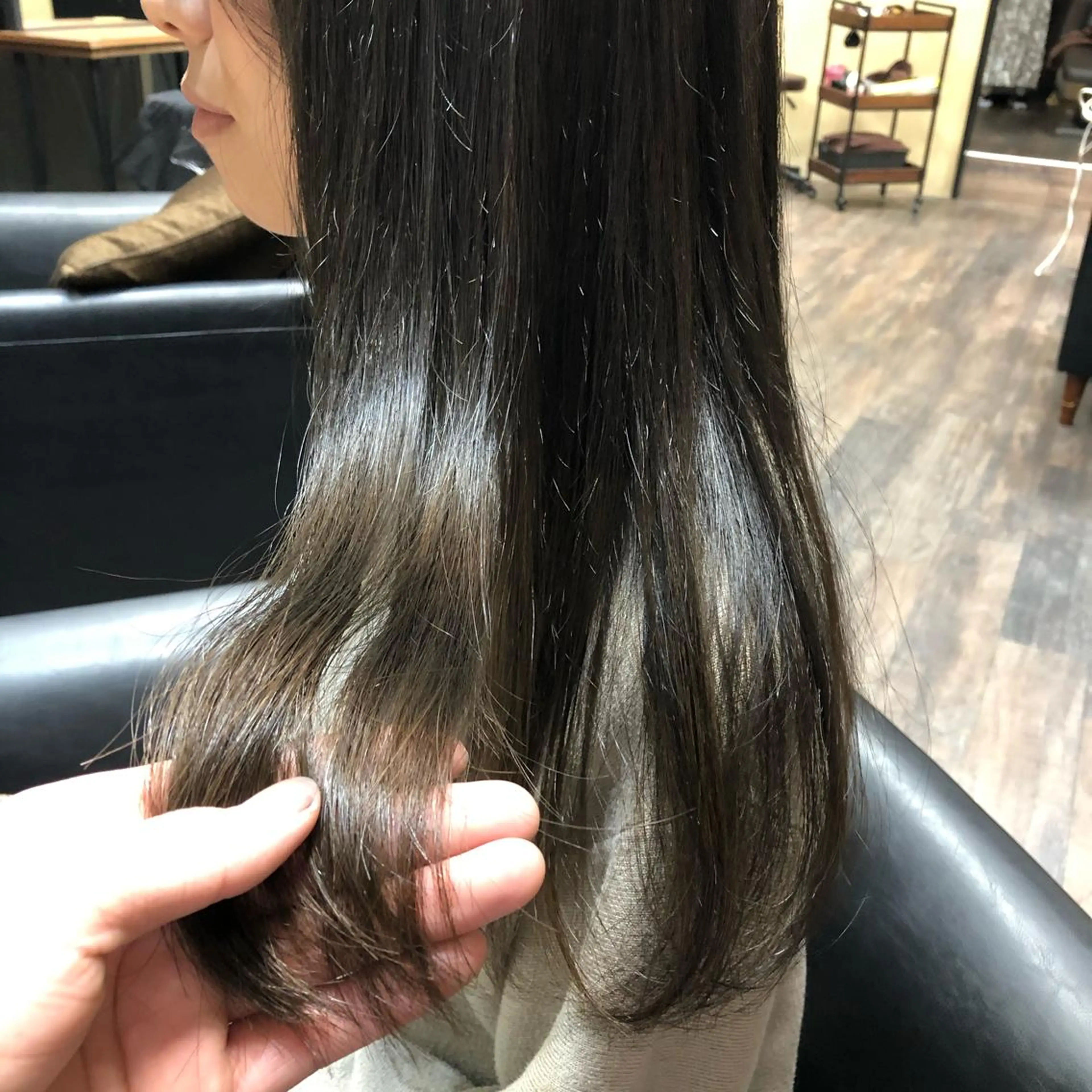 ロング カラー ヘアアレンジ アッシュ 🤍レイヤーカット/ 清楚系🤍拓朗のヘアスタイル