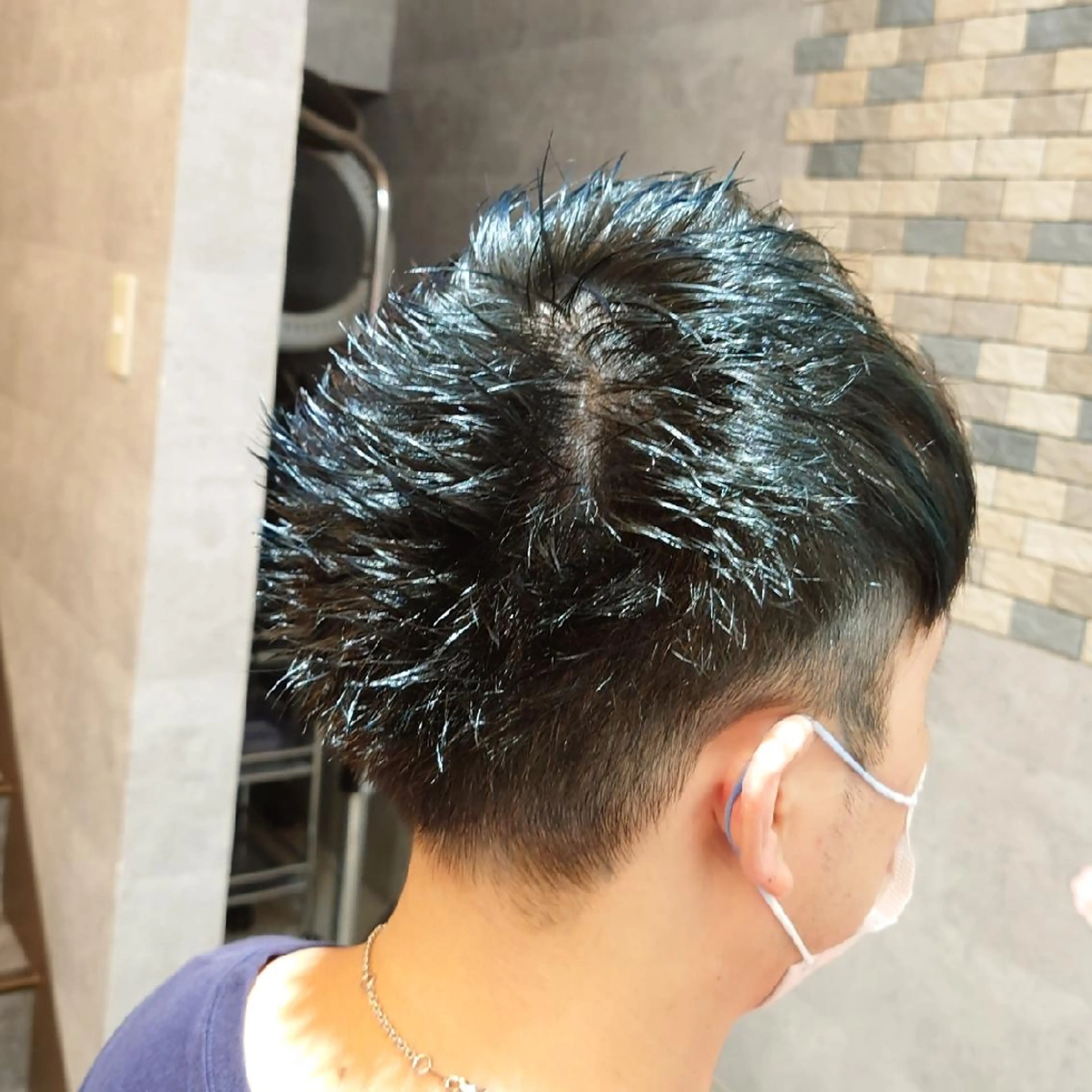メンズ カラー メンズブリーチ ブリーチ ブルーカラー 浅野  勇貴のヘアスタイル