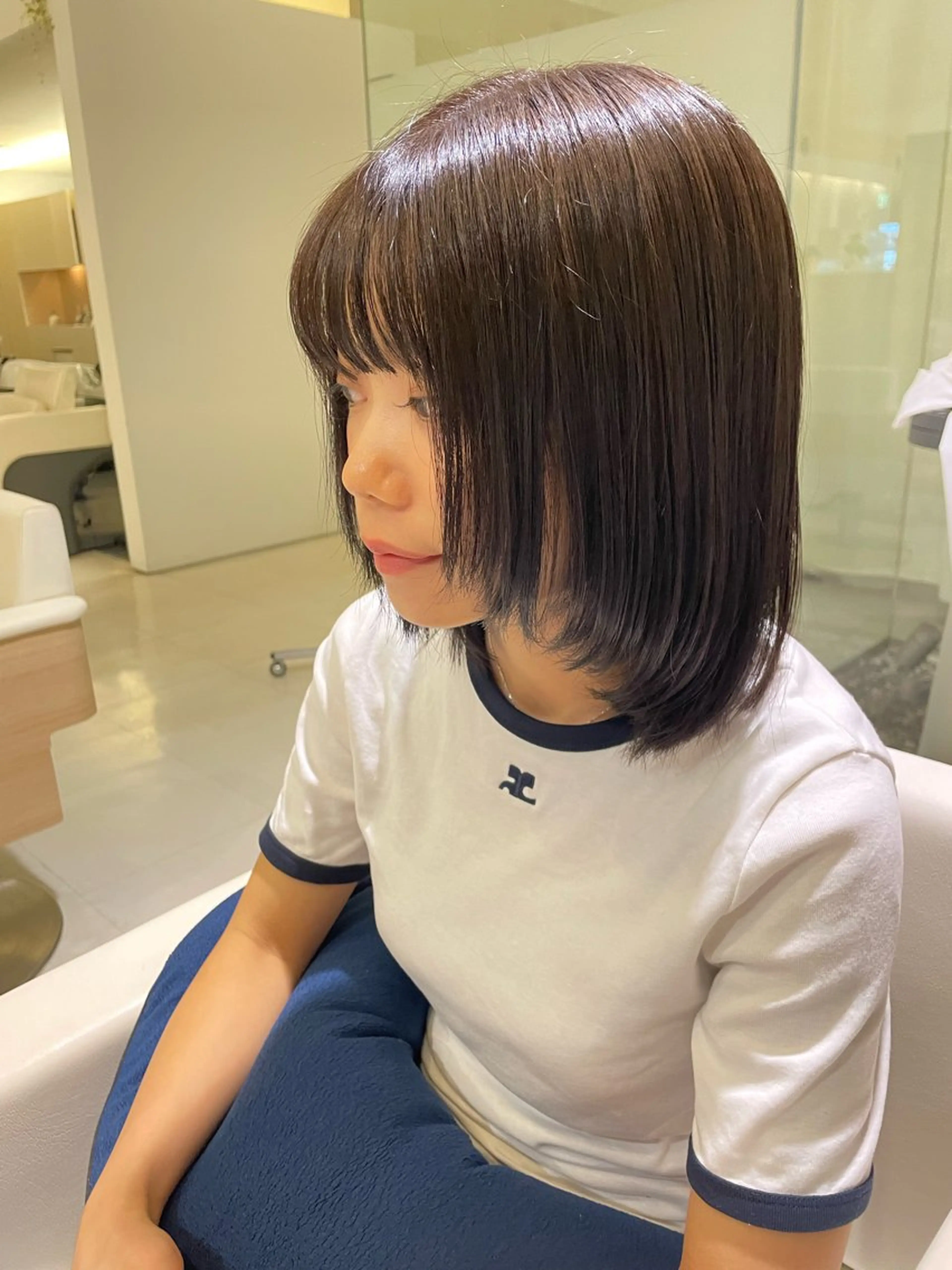 ミディアム レイヤーカット WISTARIAFIELD Villa所属・WISTARIA FIELD坂本結希奈のヘアスタイル