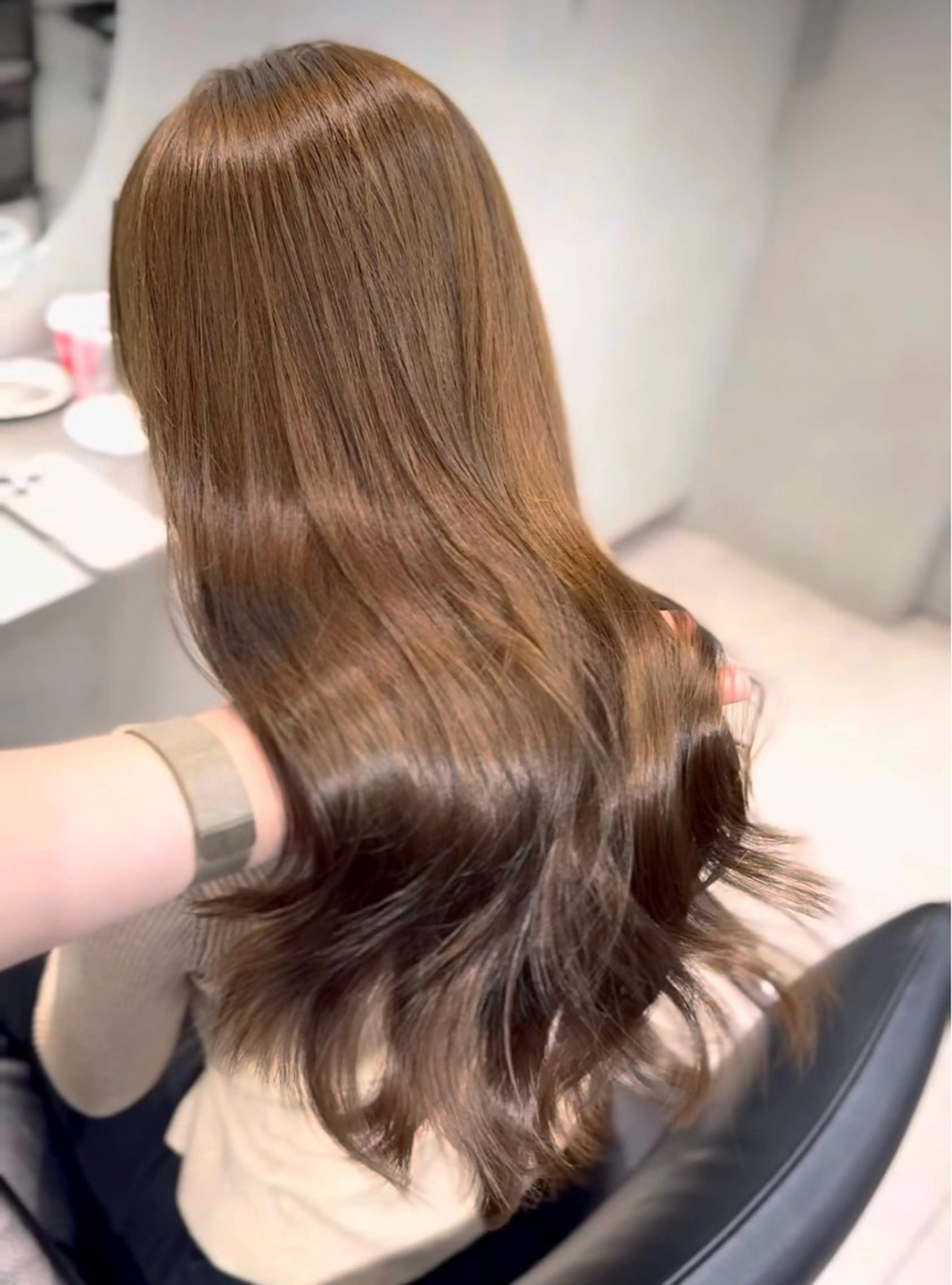 ロング カラー ベージュカラー ブリーチ ブラウンカラー ダブルカラー ミルクティーベージュ ヘアカラー 🌊海外ハイライト リタッチ/縮毛矯正のヘアスタイル