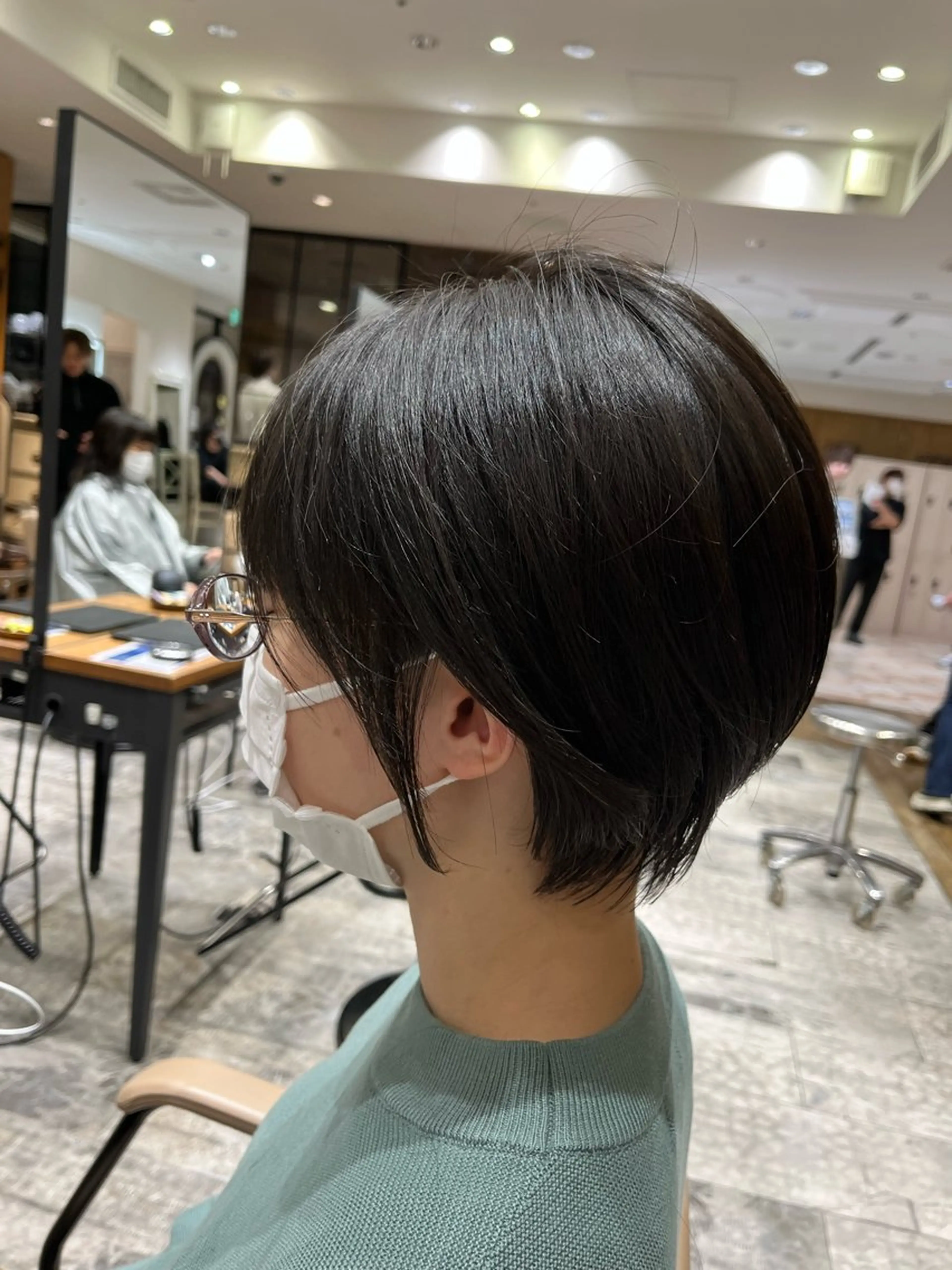 ショート 顔まわりカット 前髪カット安井楽人のヘアスタイル