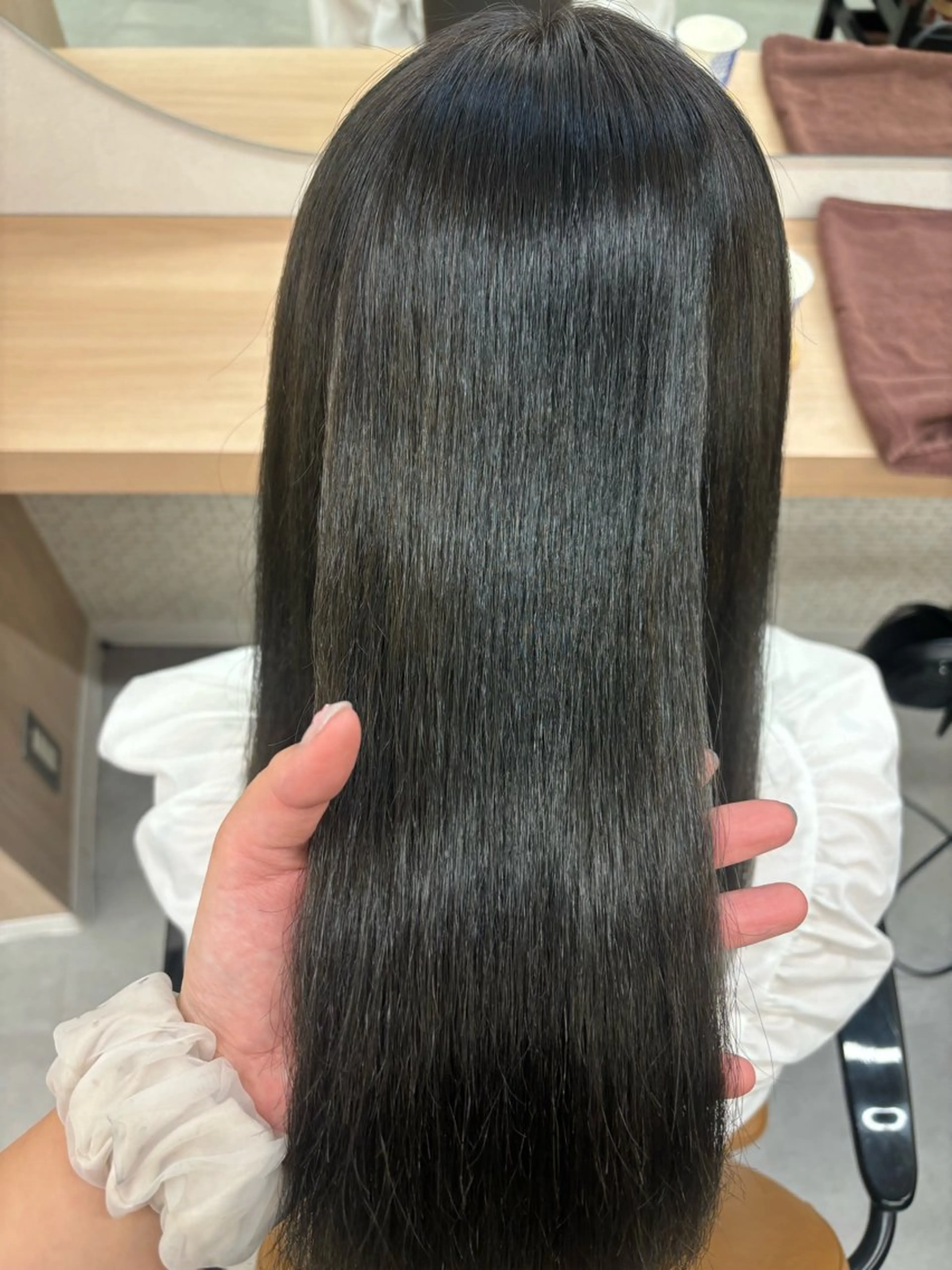 ロング カラー グレージュ オリーブグレージュ オリーブグレー universe Mizuki🎀のヘアスタイル