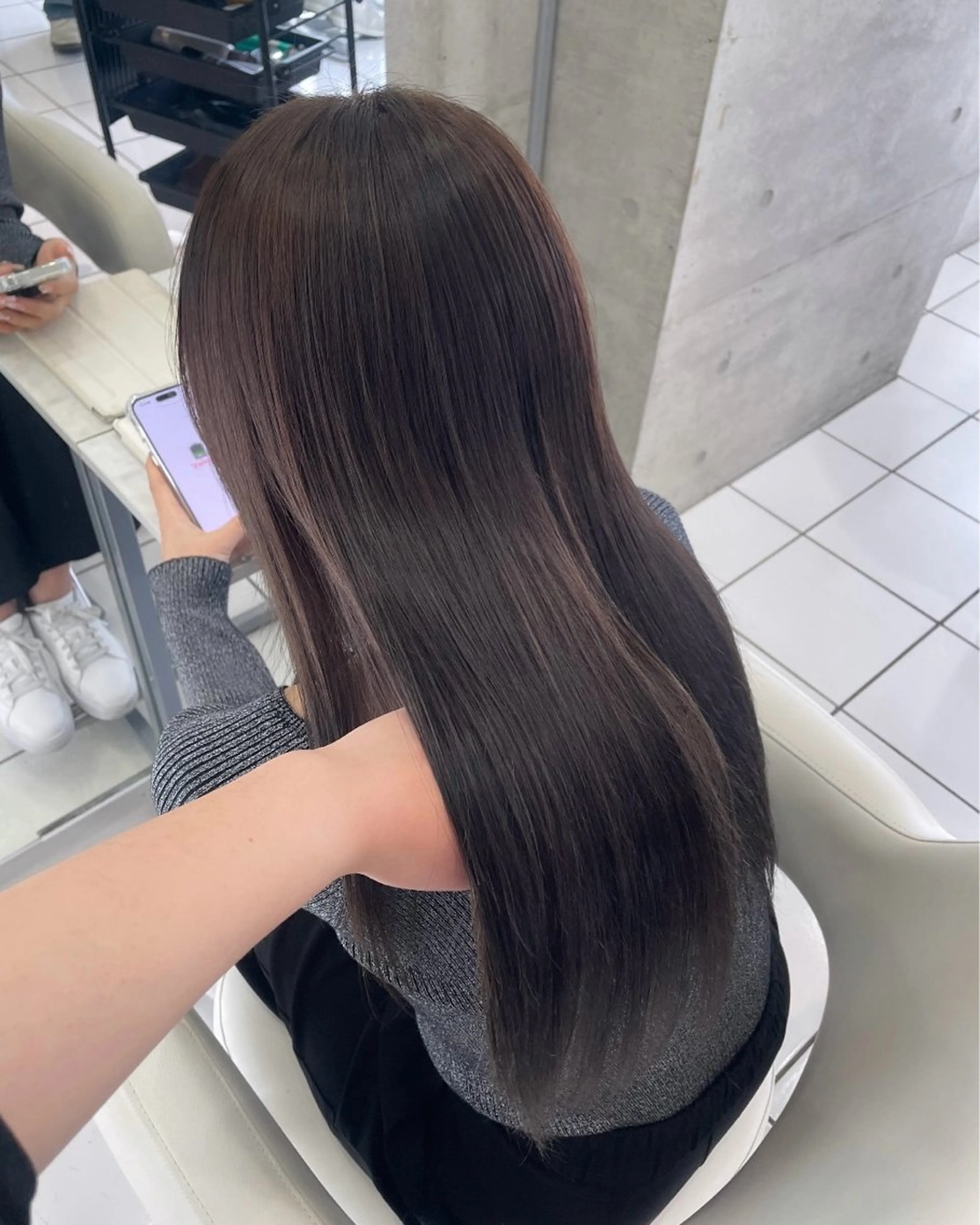 カラー グレージュ 🍭ハイトーン/ レイヤーカット🦄のヘアスタイル