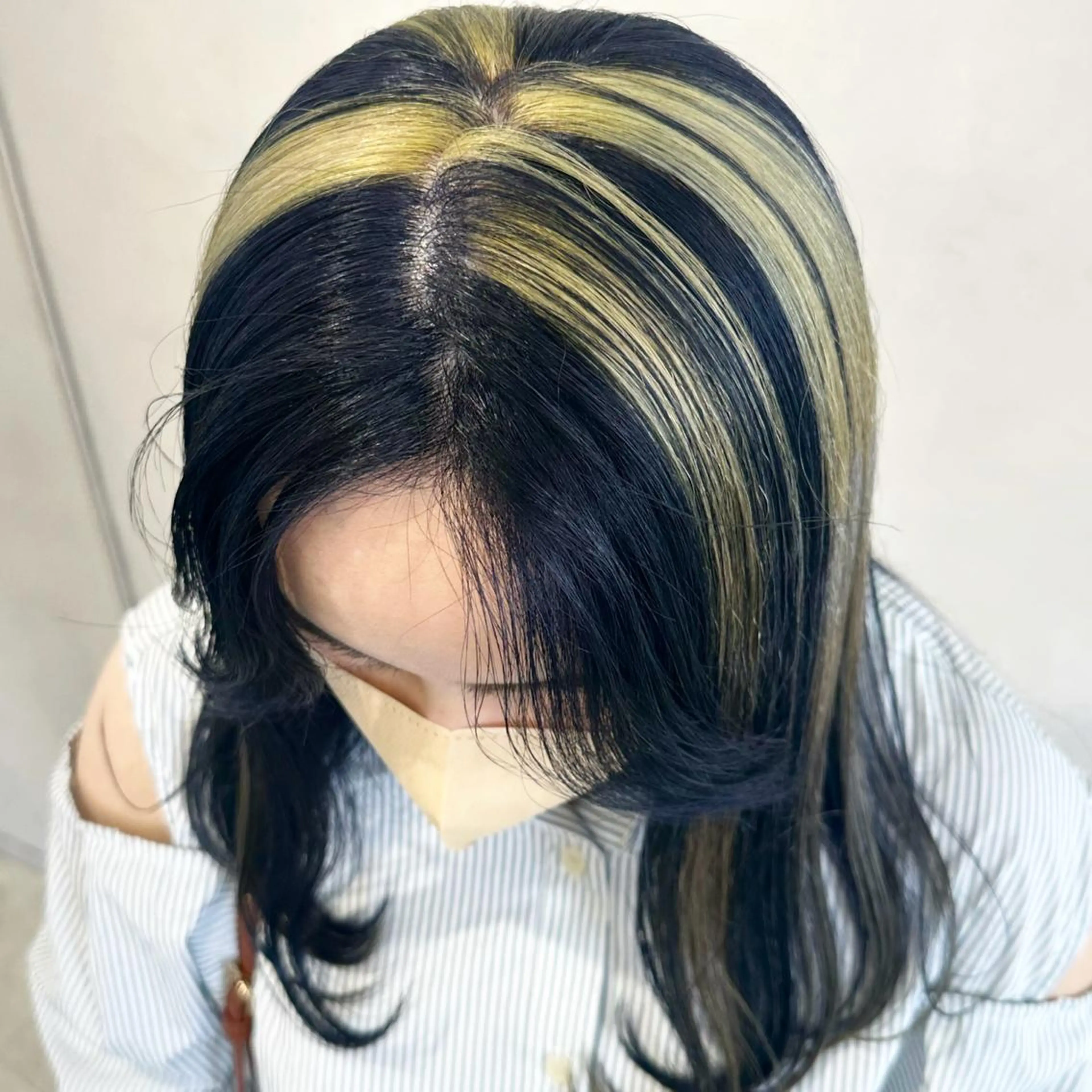 ミディアム カラー ヘアカラー トリートメント デザインカラー/パー マ🦖外岡咲希🦖のヘアスタイル