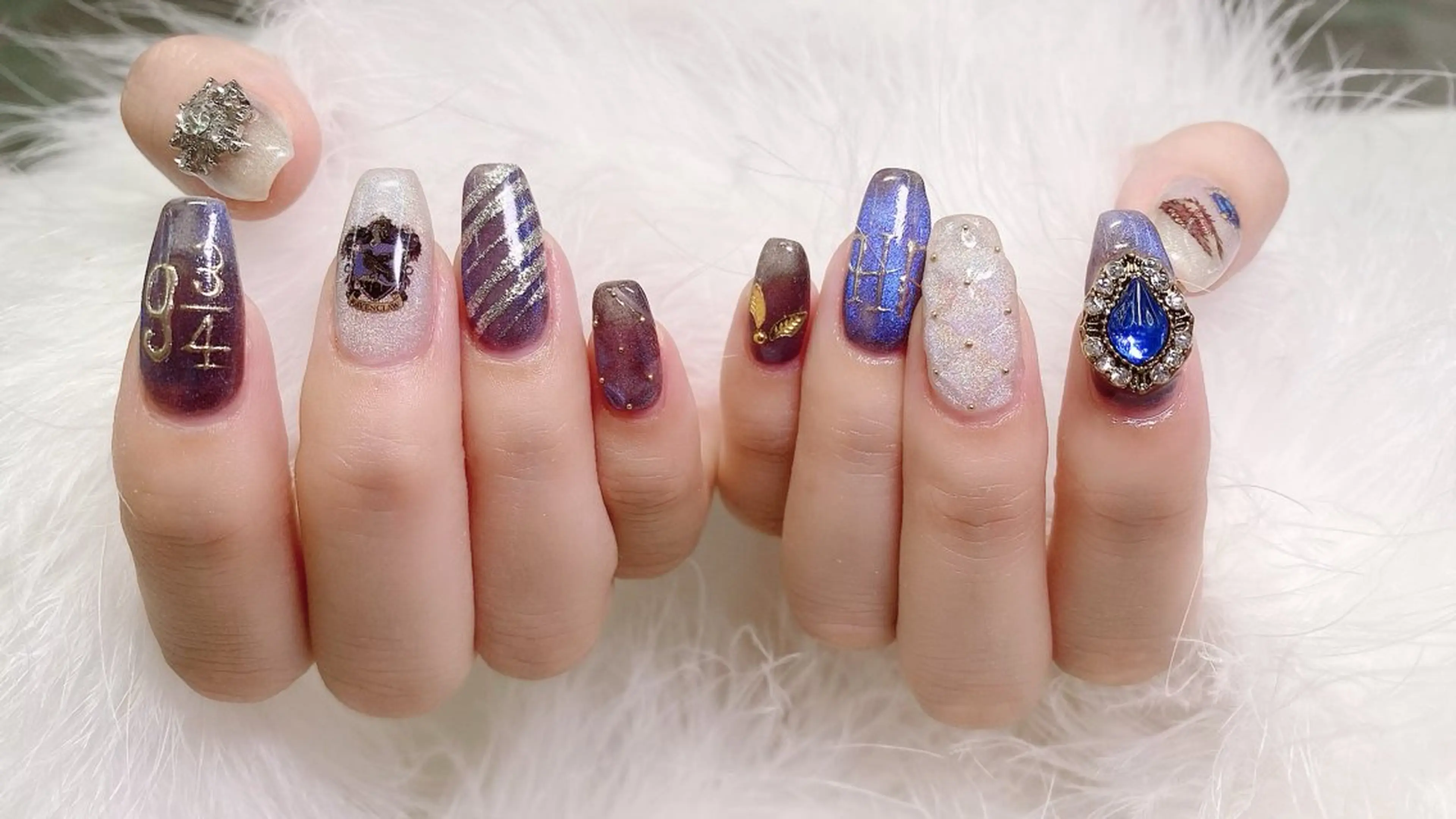 ネイル ネイルサロンクイーン 東京/新宿/大久保のネイルデザイン