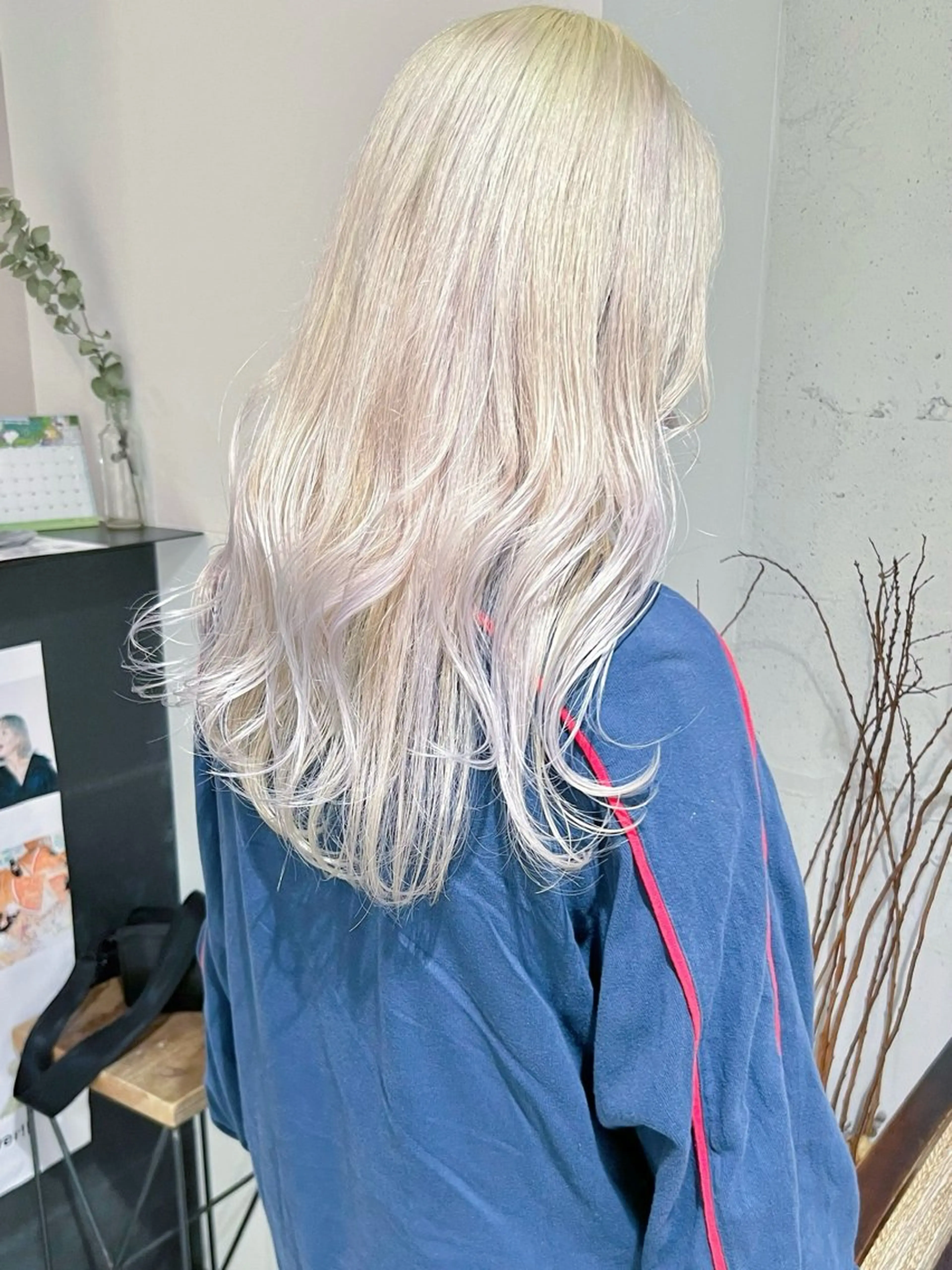 ロング カラー ブリーチ ブロンド ホワイトブロンド カット 古川 晴輝のヘアスタイル