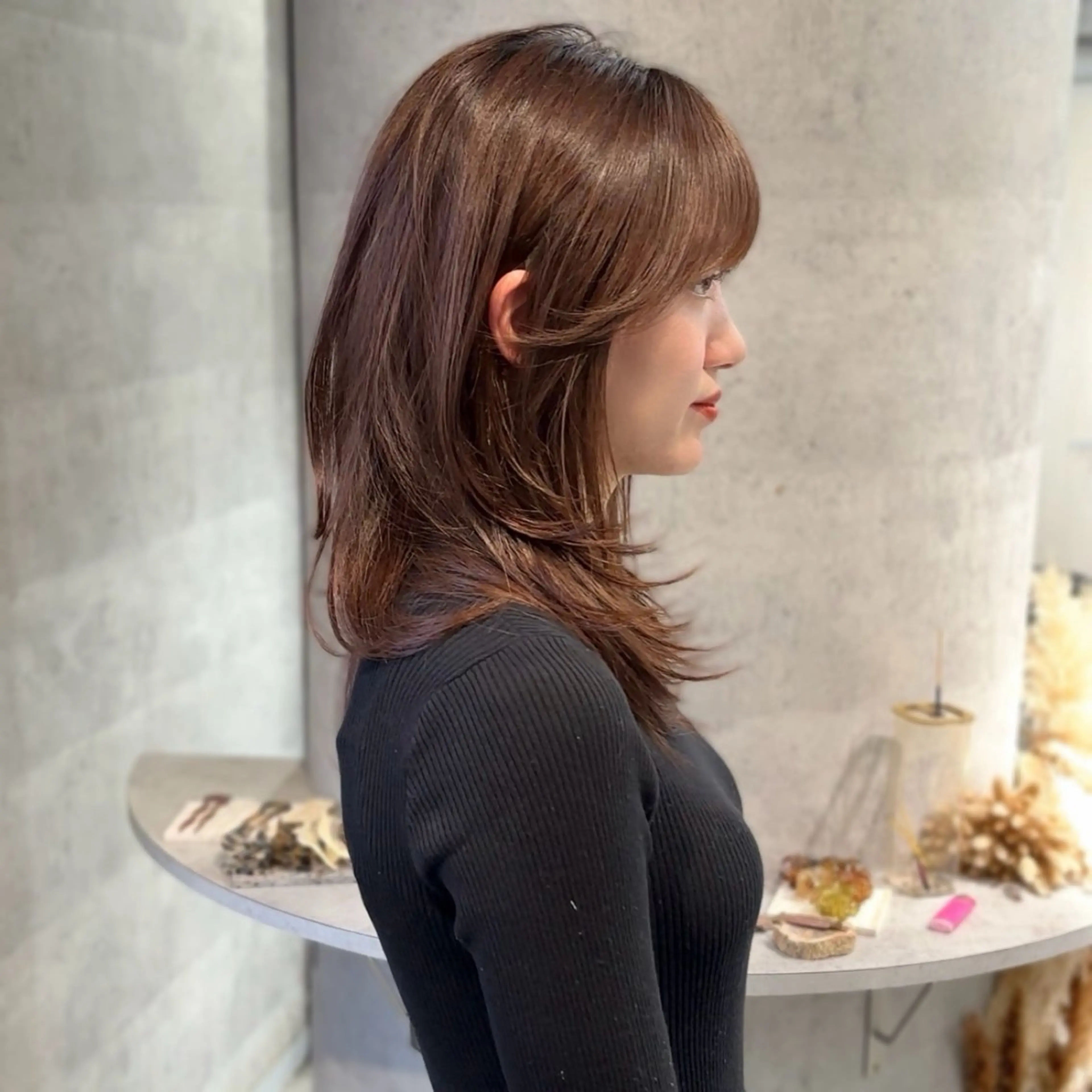 セミロング くびれヘア 顔周りカット 髪質改善 韓国風ヘア レイヤーカット lana hair 新宿/髪質改善/韓国のヘアスタイル