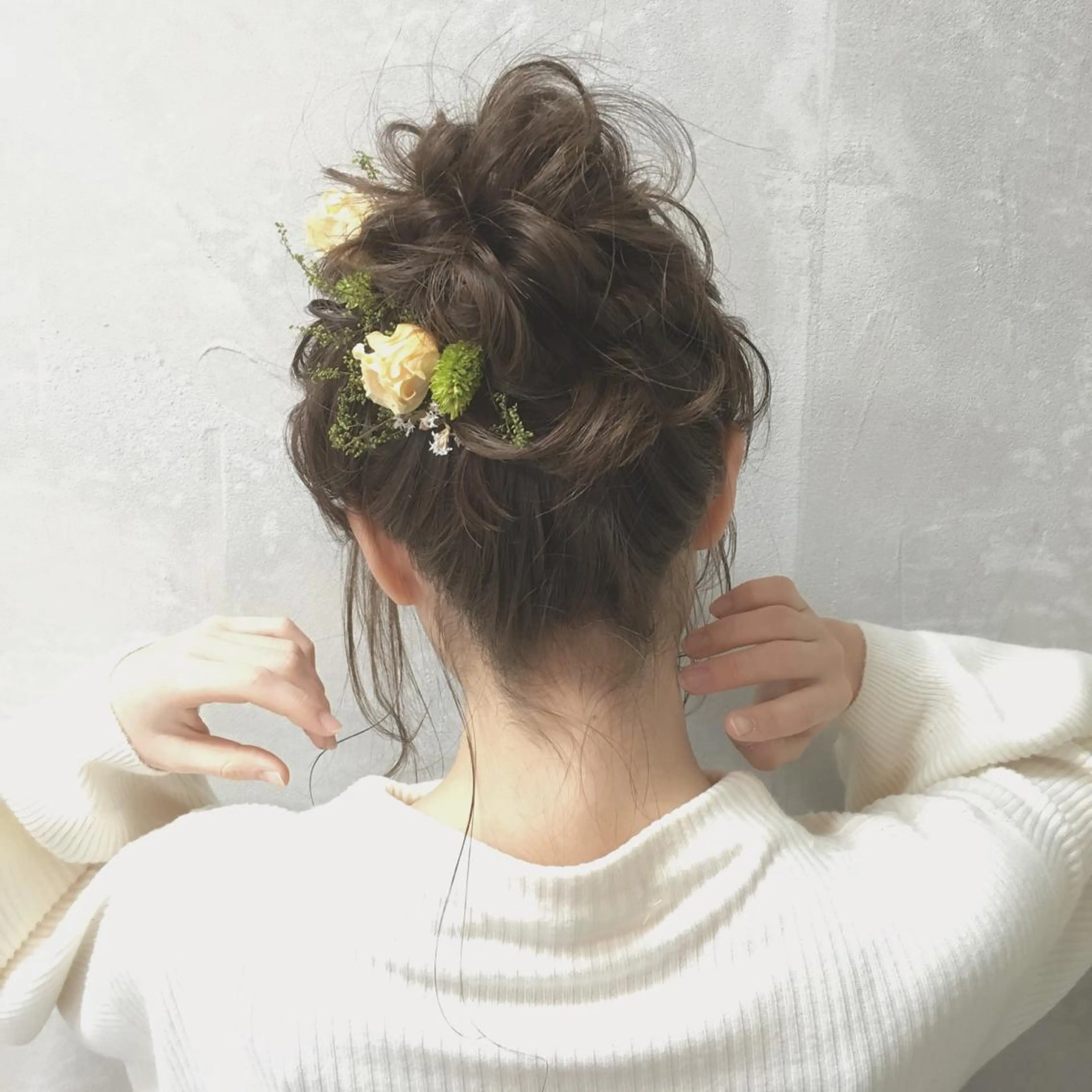 セミロング ヘアアレンジ お団子ヘア autre所属・大久保 ひでなりのヘアスタイル