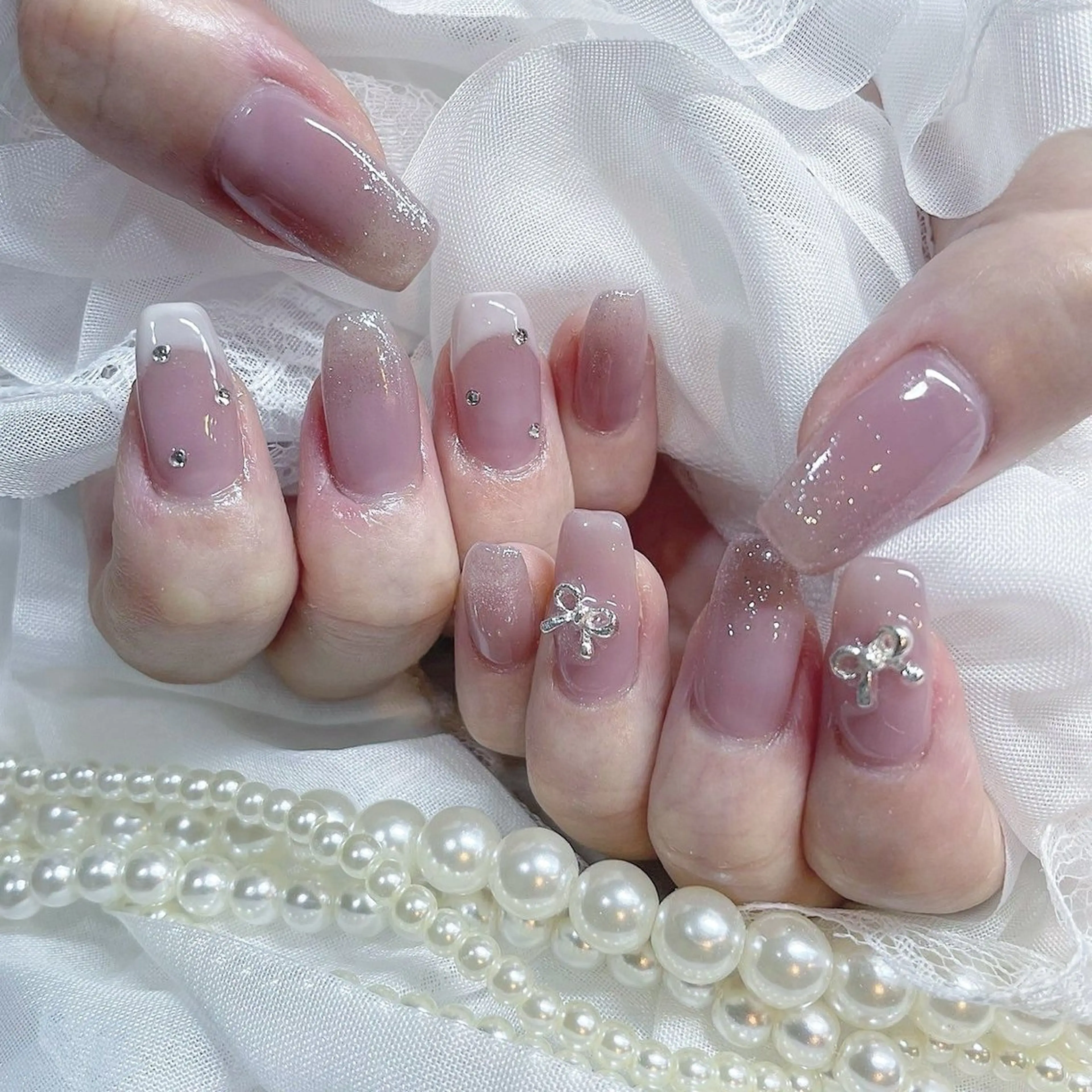 ネイル ジェルネイル 韓国ネイル 持ち込み ワンカラーネイル ワンホンネイル ハンドネイル fiore nail 🦋のネイルデザイン