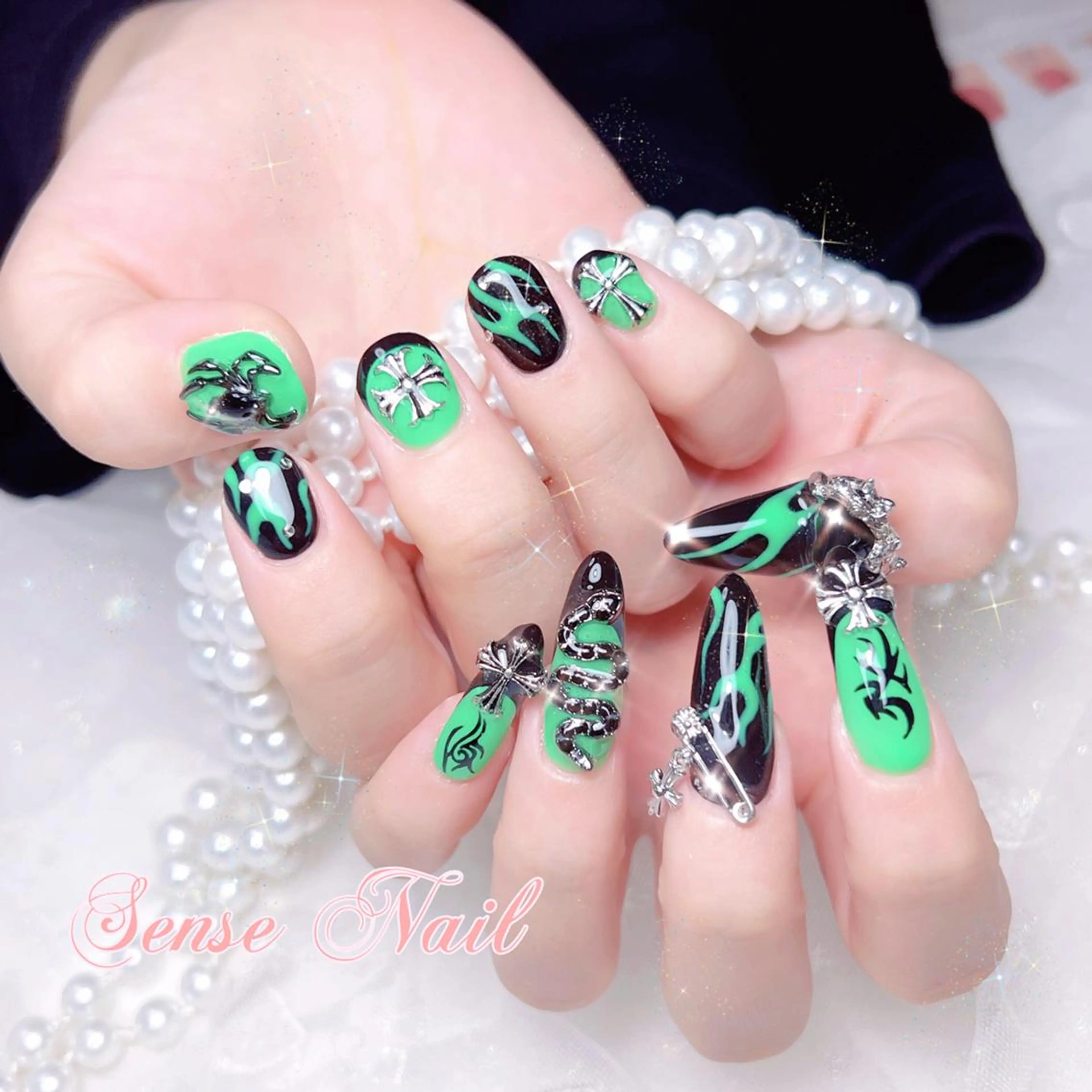 SHIHO | ニューネイル💅💖🌟 1年ぶりに親指に命宿していただき