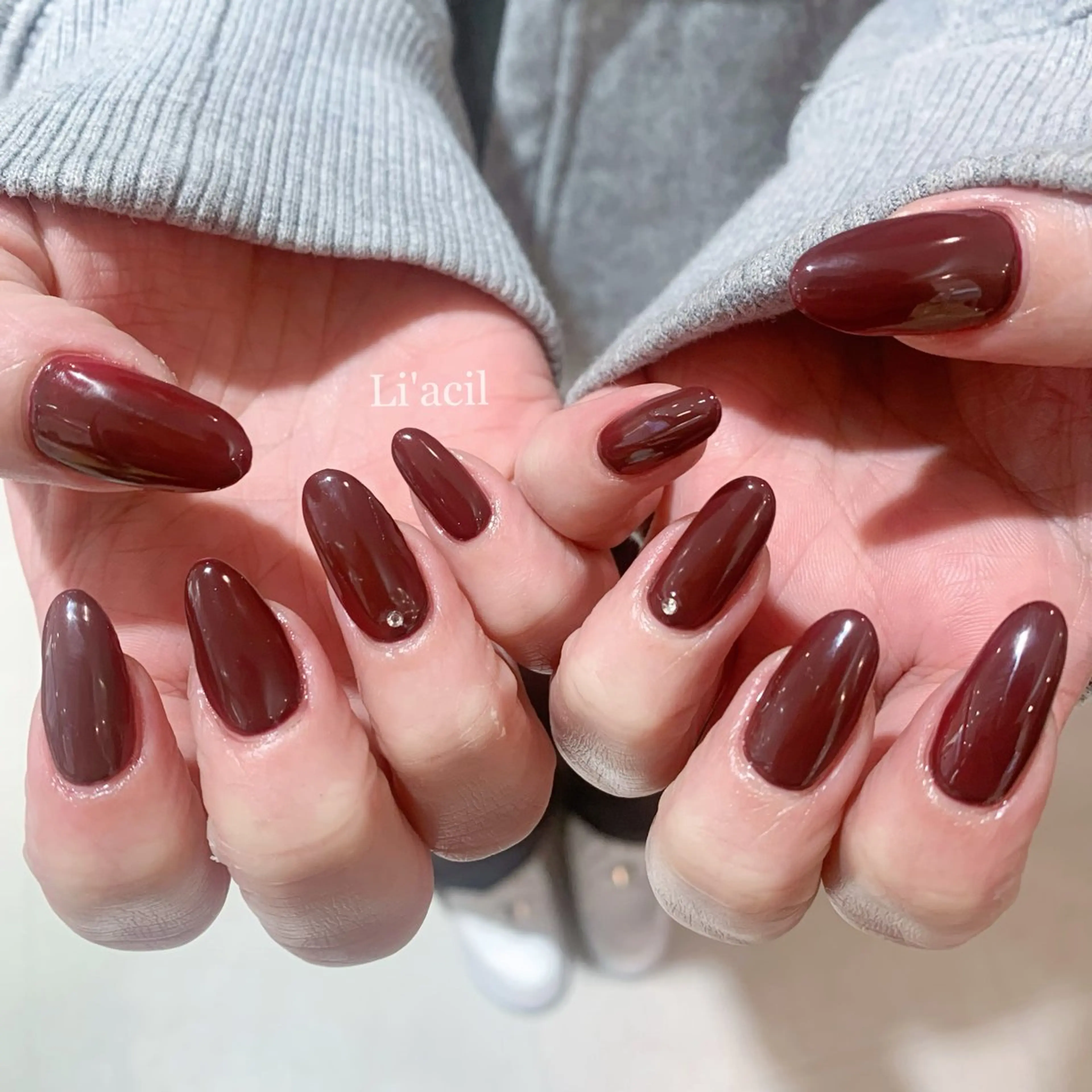 ネイル ワンカラーネイル シンプルネイル ストーンネイル ハンドネイル Baleine × Li'acil所属・Minami Kodamaのネイルデザイン