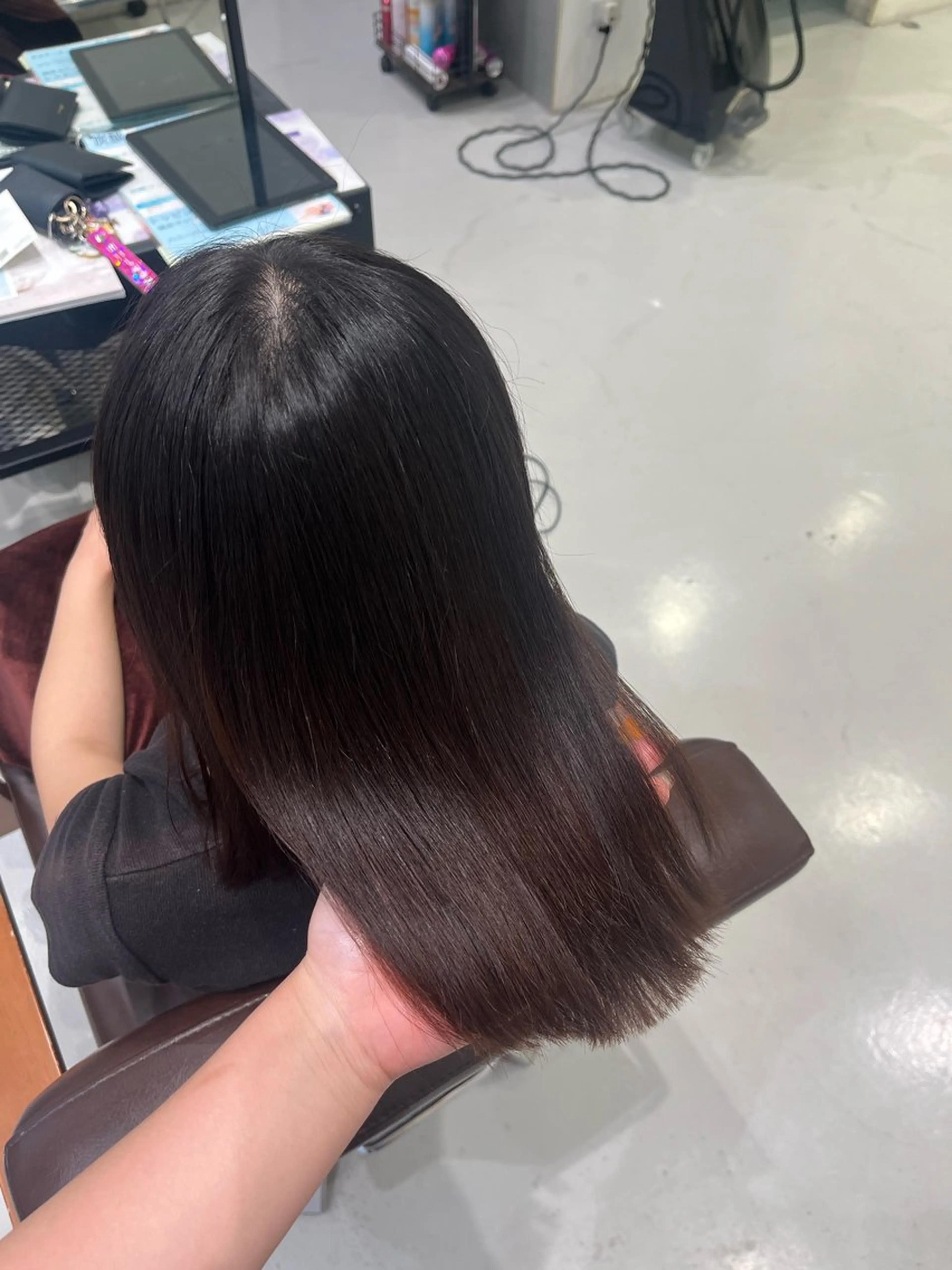 ミディアム 縮毛矯正 天野 結香のヘアスタイル