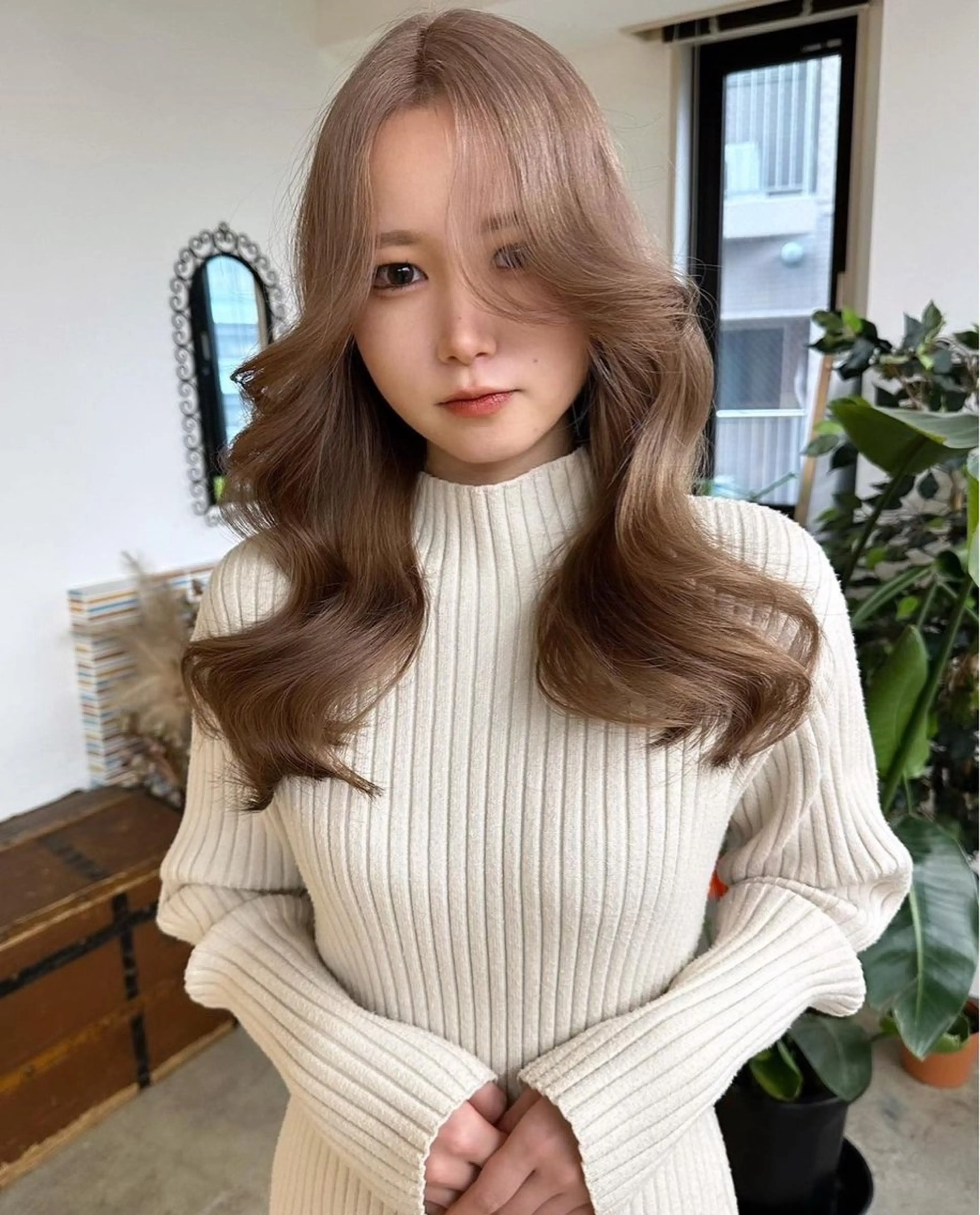 ロング カラー ブリーチ グレージュ ヘアカラー ブリーチ透明感 mikaのヘアスタイル