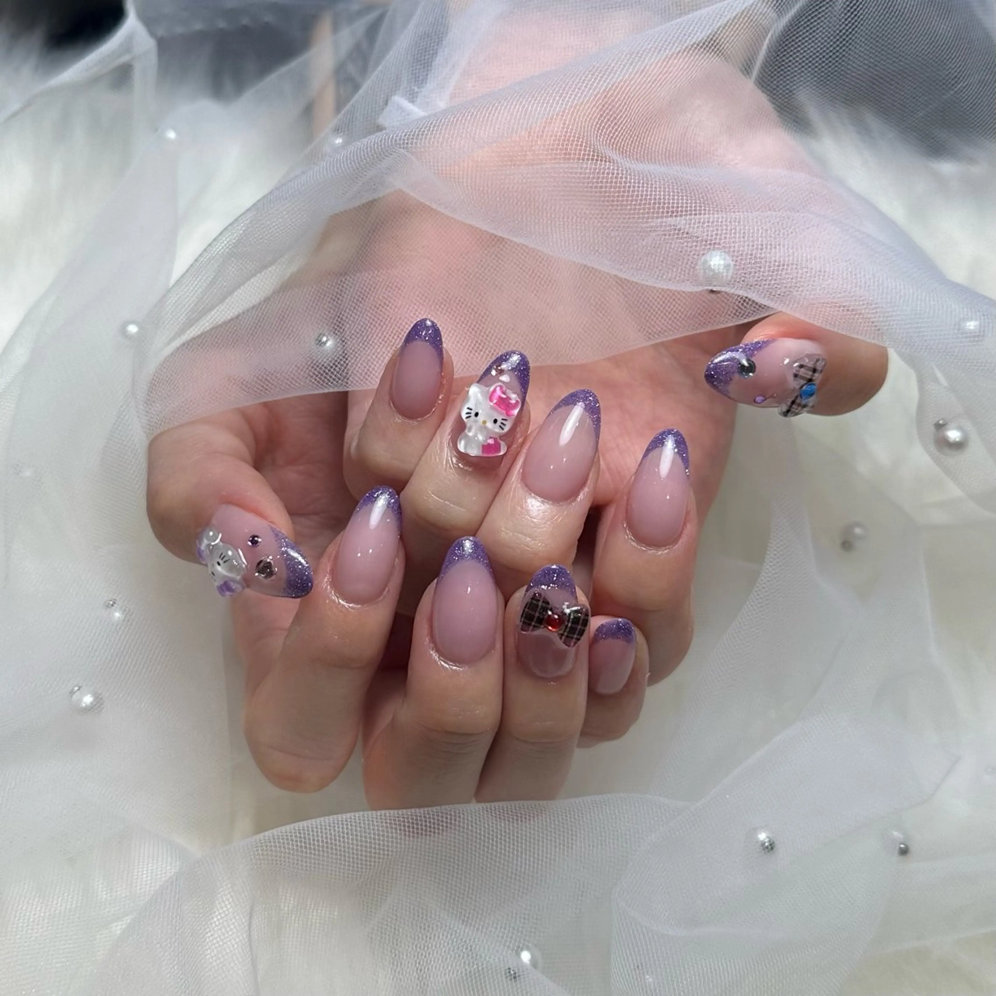 ネイル フラッシュネイル フレンチネイル ハンドネイル She nail studio 原宿店所属・いいだえみ ୨୧ᵕ̤ᴗᵕ̤)のネイルデザイン