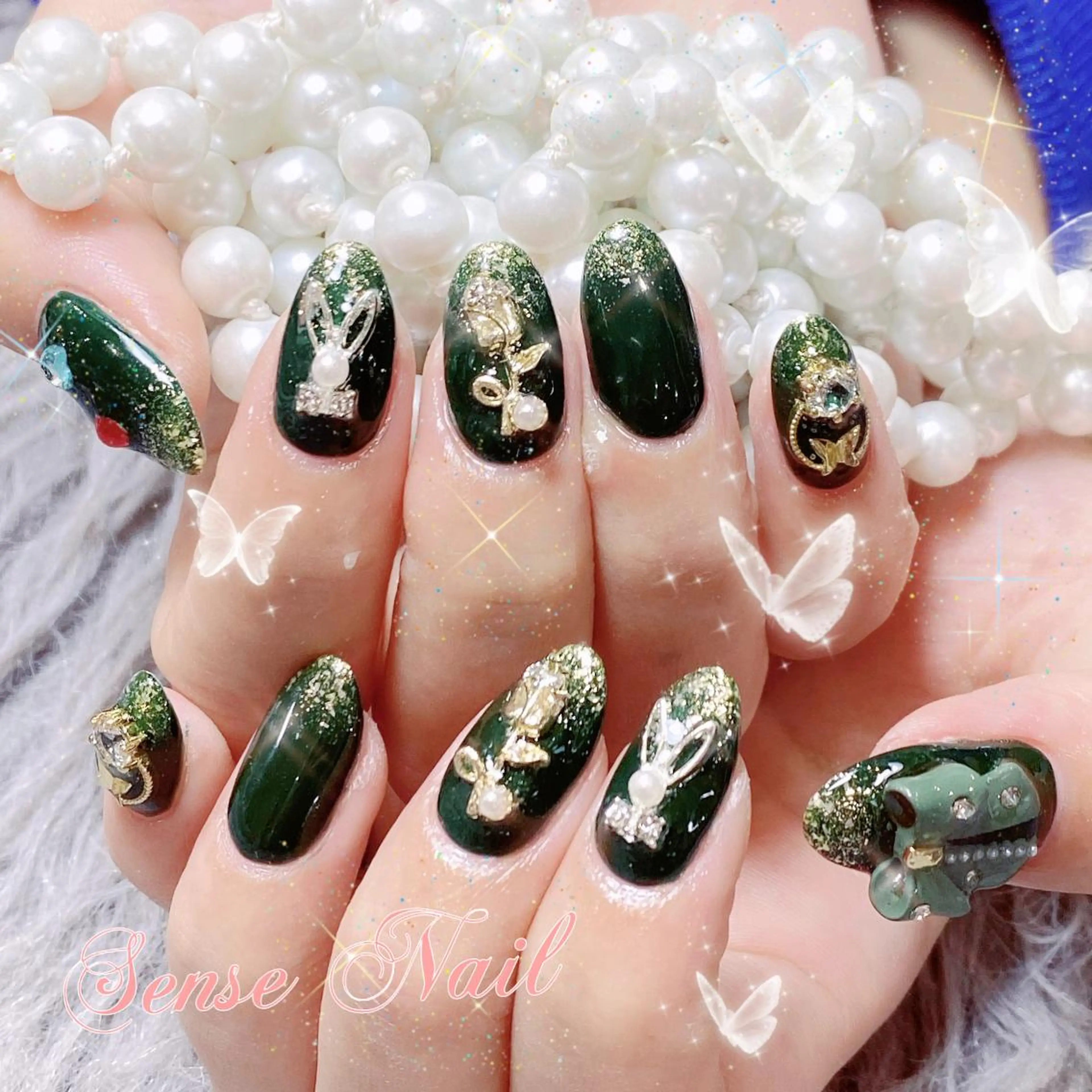 ネイル ハンドネイル ハンドケア Queenie 🦋のネイルデザイン