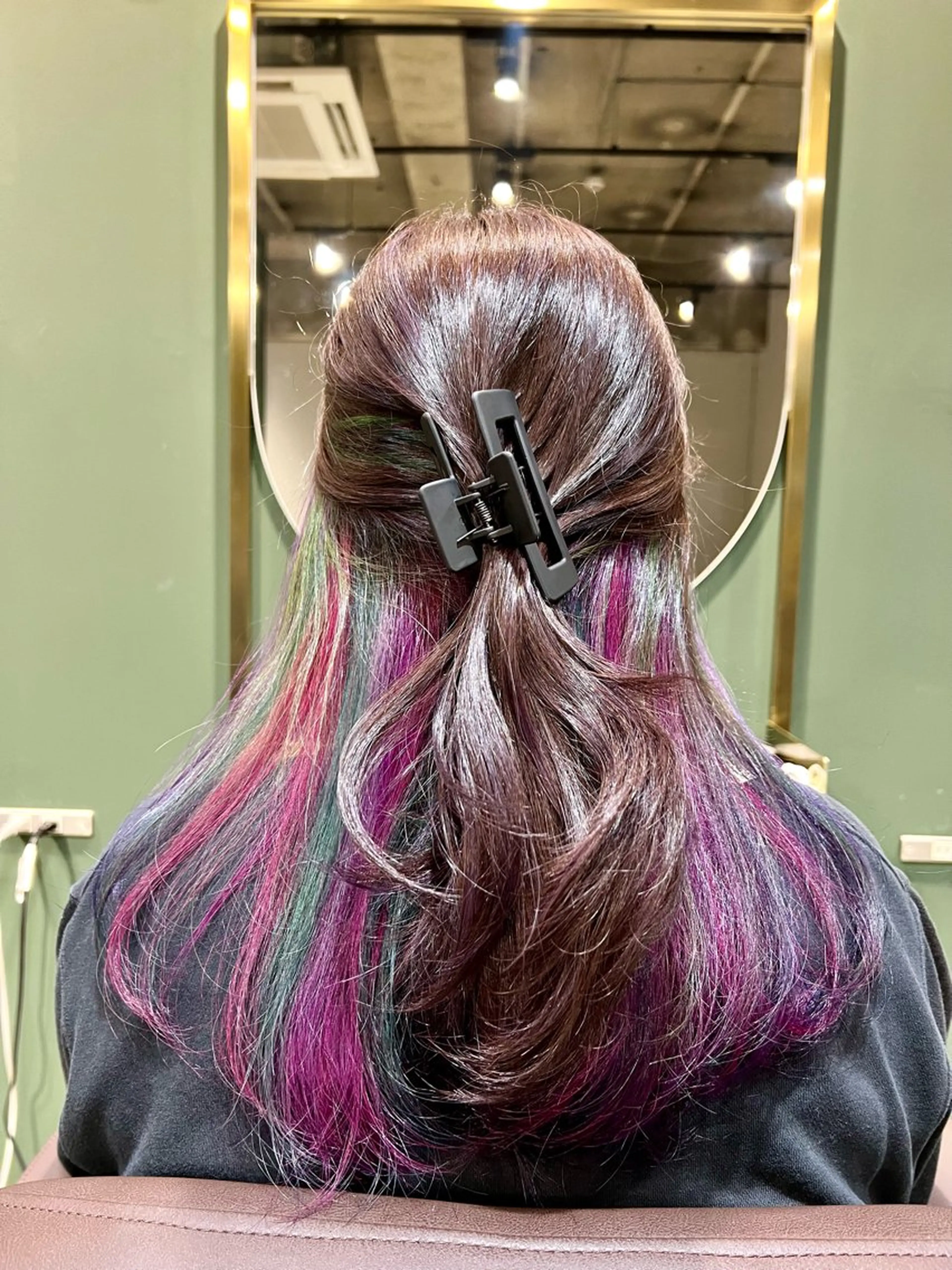 セミロング カラー ブリーチ インナーカラー カラースペシャリスト しょう🧑🏼‍🎨のヘアスタイル