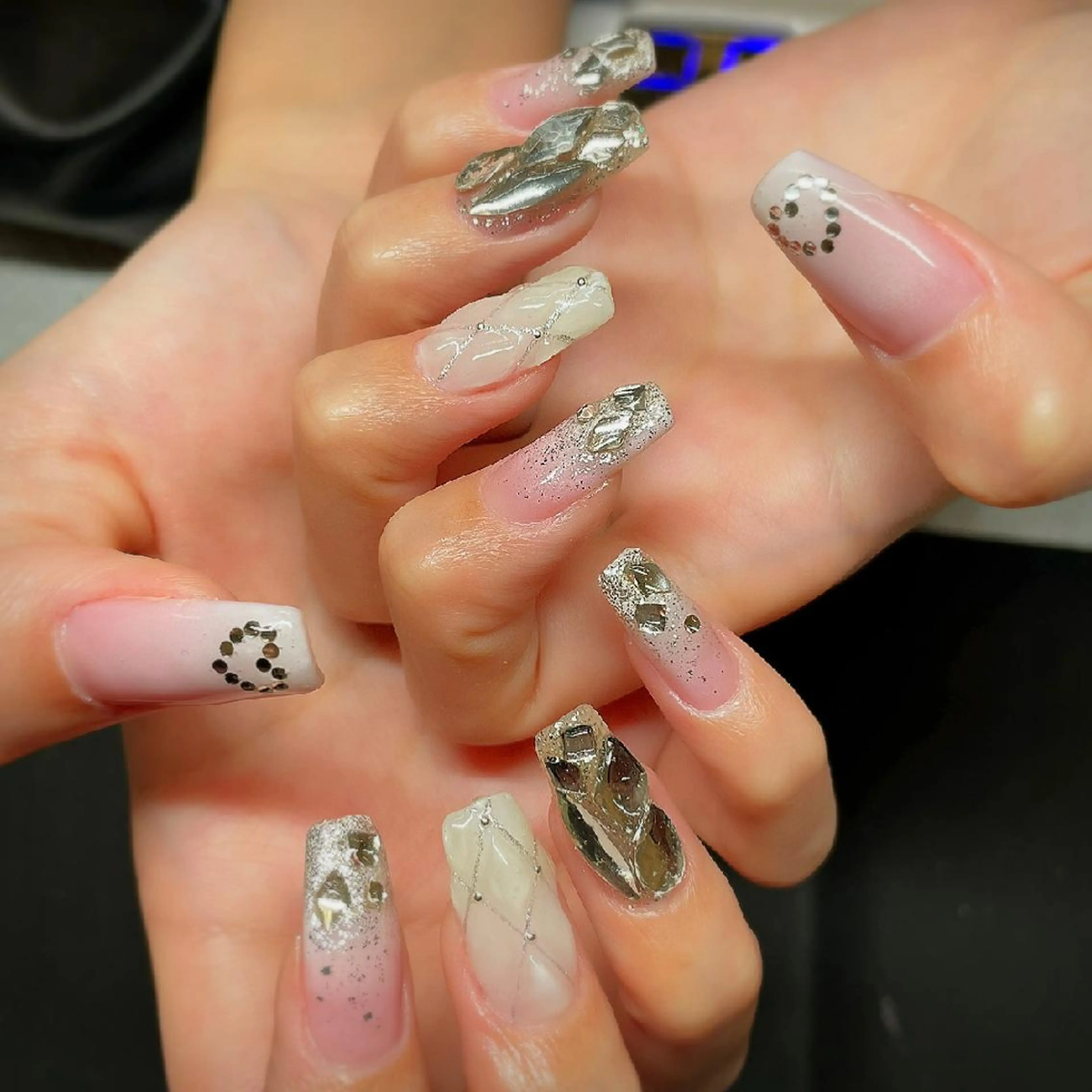 ネイル アートネイル 持ち込み ストーンネイル ハンドネイル フットネイル AQUA NAIL所属・AQUA NAILのネイルデザイン