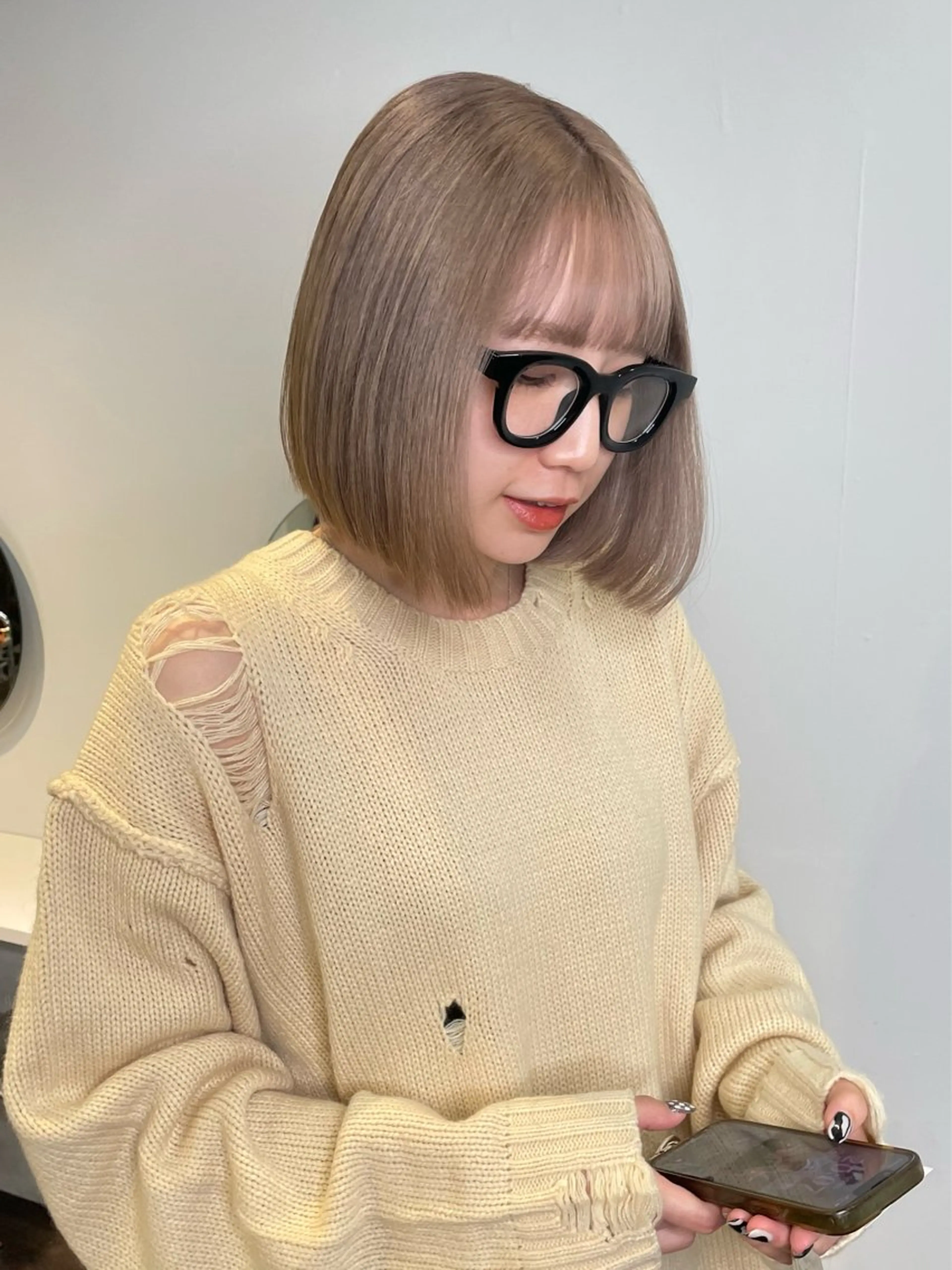 ミディアム カラー ヘアアレンジ ベージュカラー ブリーチ ブロンド ダブルカラー グレージュ カット ヘアカラー トリートメント mao透明感カラー 似合わせヘアメイクのヘアスタイル