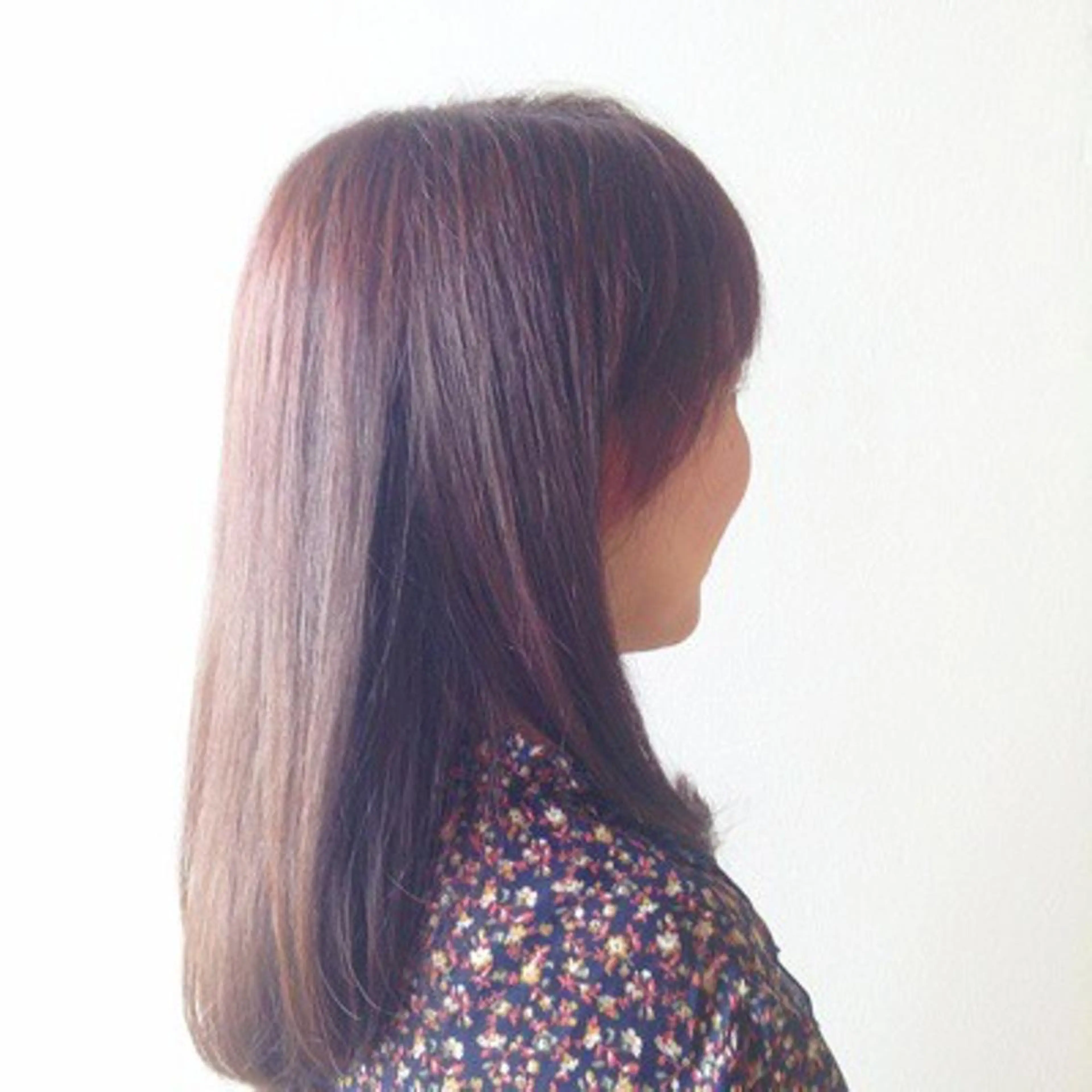 セミロング カラー グレージュ 高口    雅のヘアスタイル